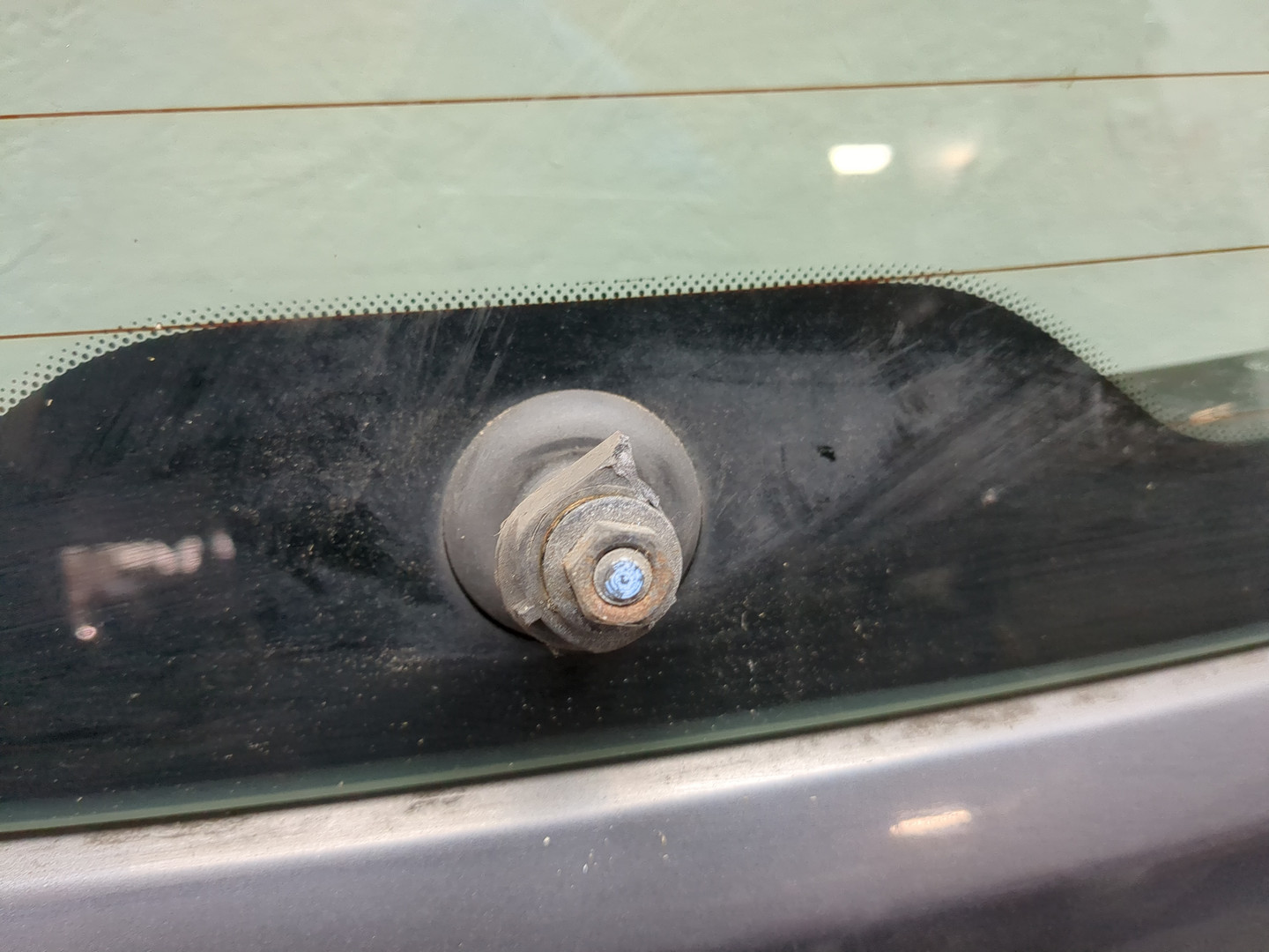 Дверь багажника