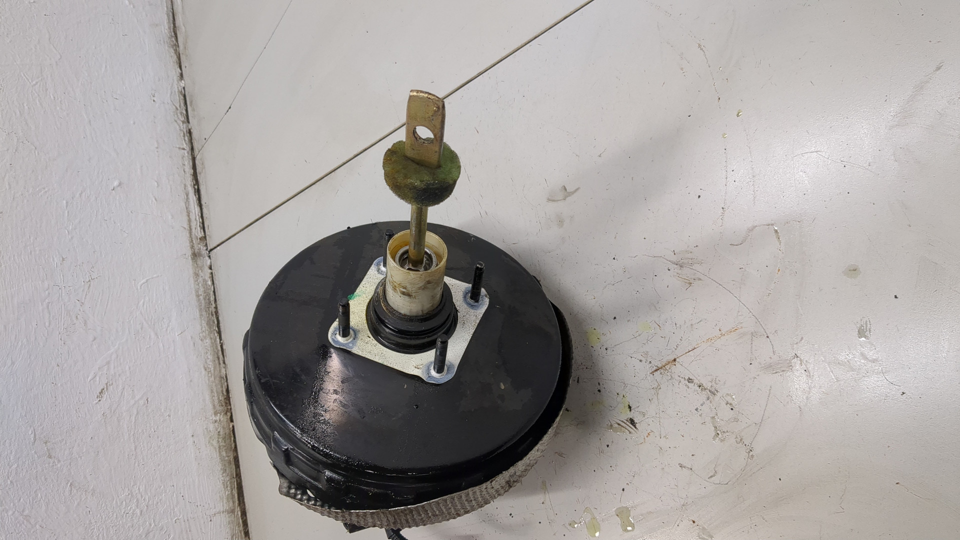 Цилиндр тормозной главный