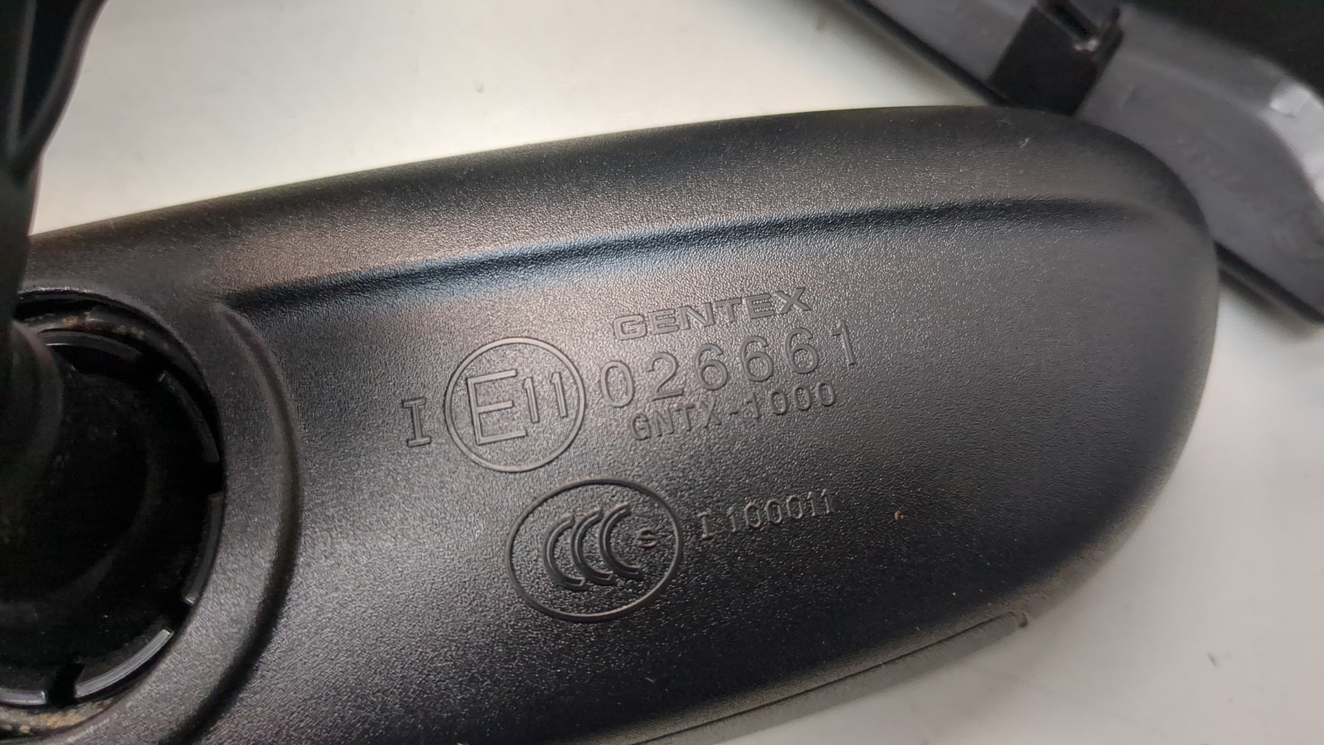 Зеркало заднего вида