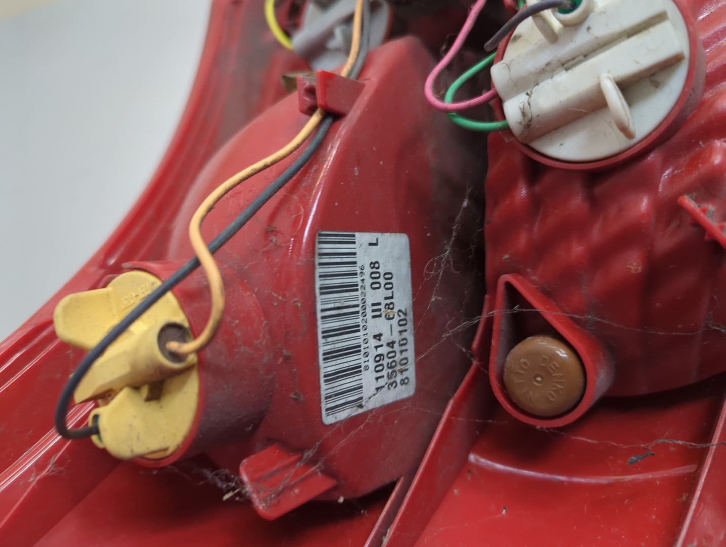 Фонарь задний левый