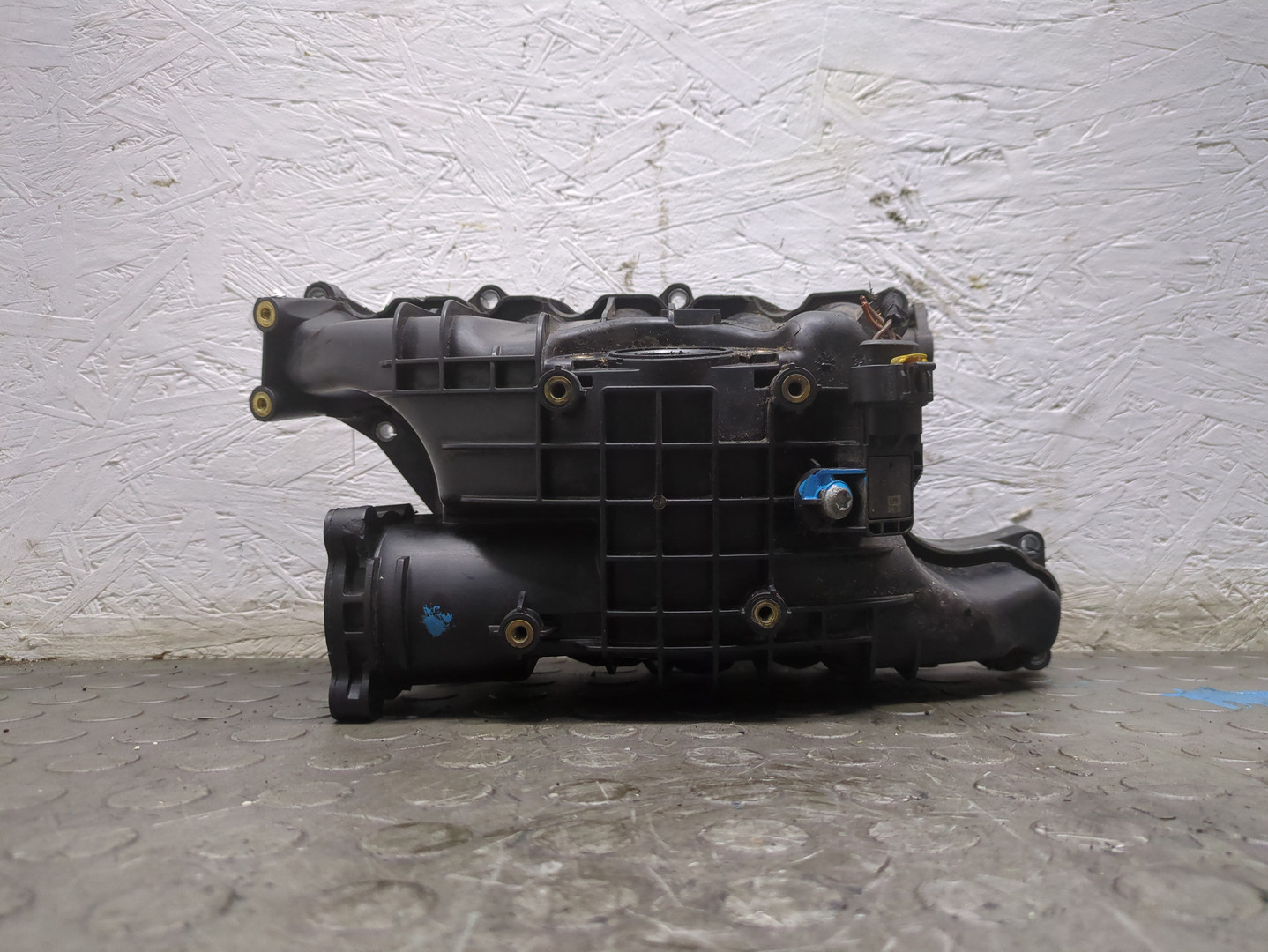 Коллектор впускной