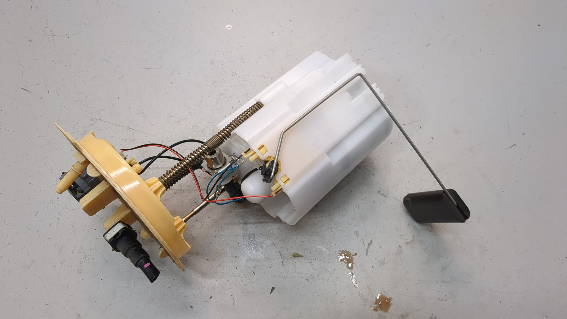 Насос топливный электрический