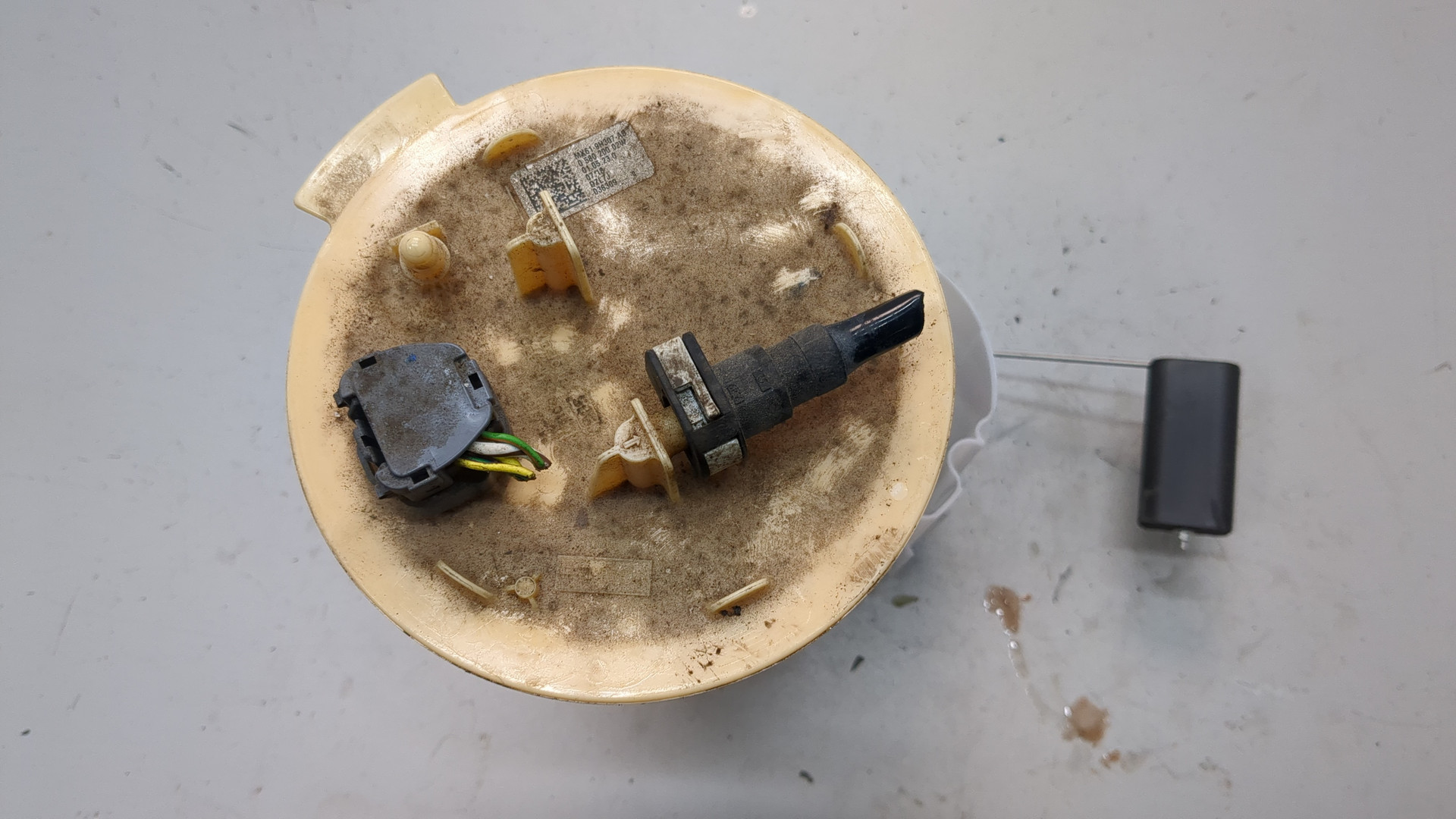 Насос топливный электрический