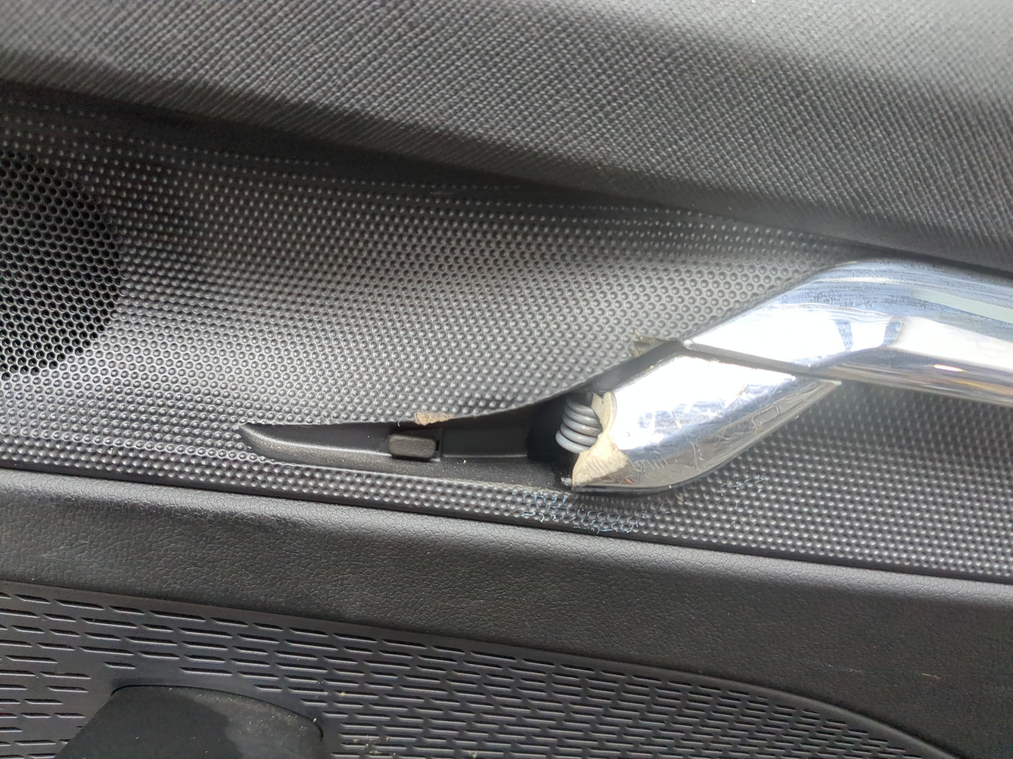 Дверь задняя правая