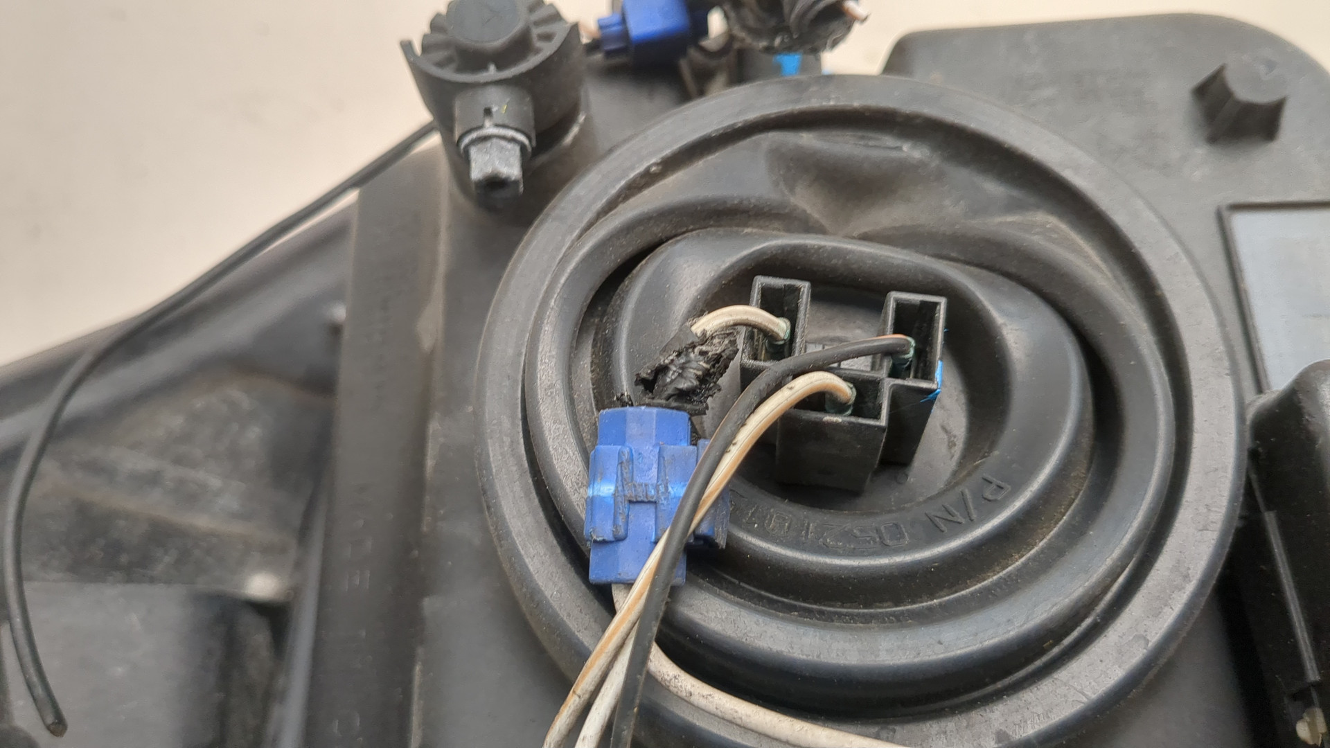 Фара правая