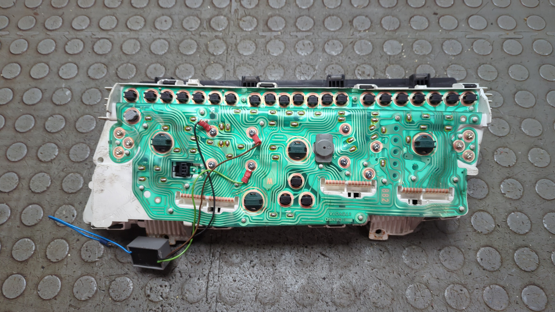 Панель приборов