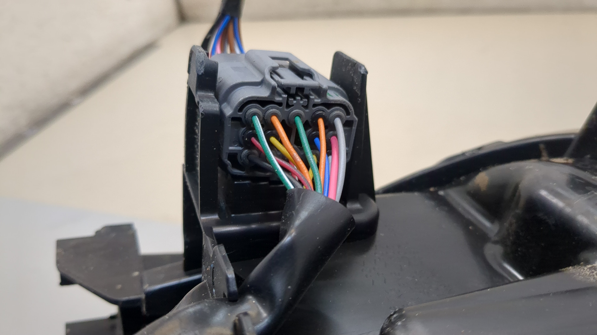 Фара правая