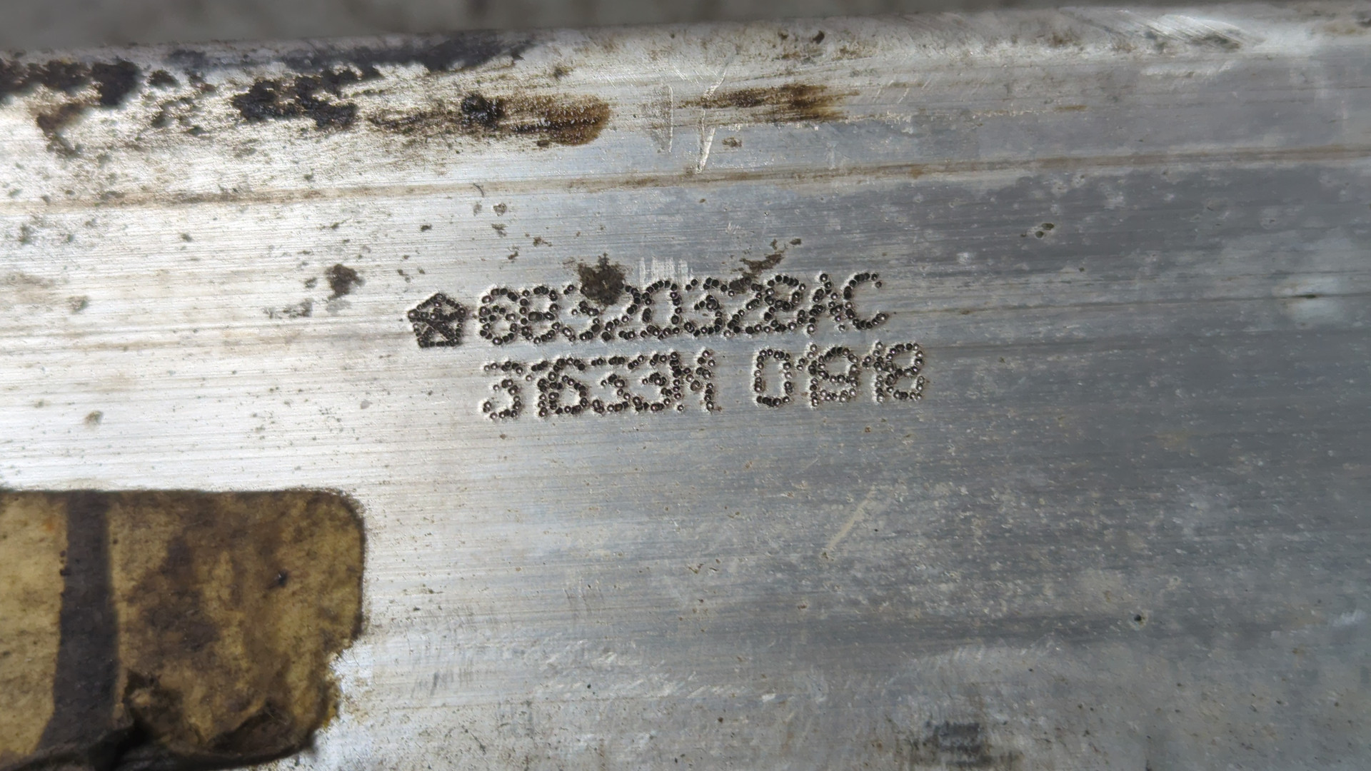 Кронштейн передней балки