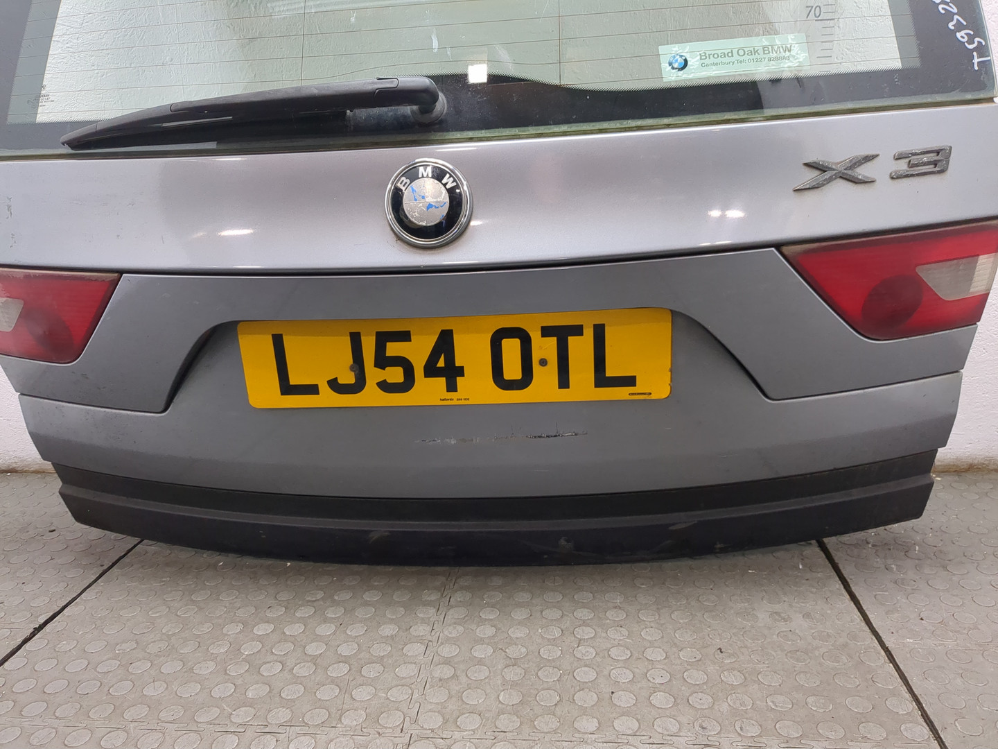 Дверь багажника