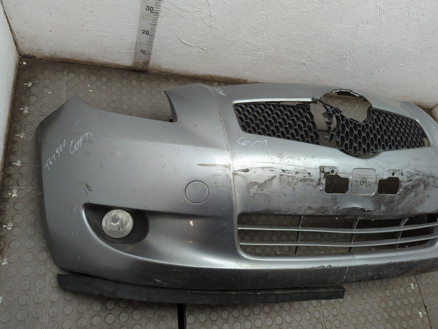 Бампер передний