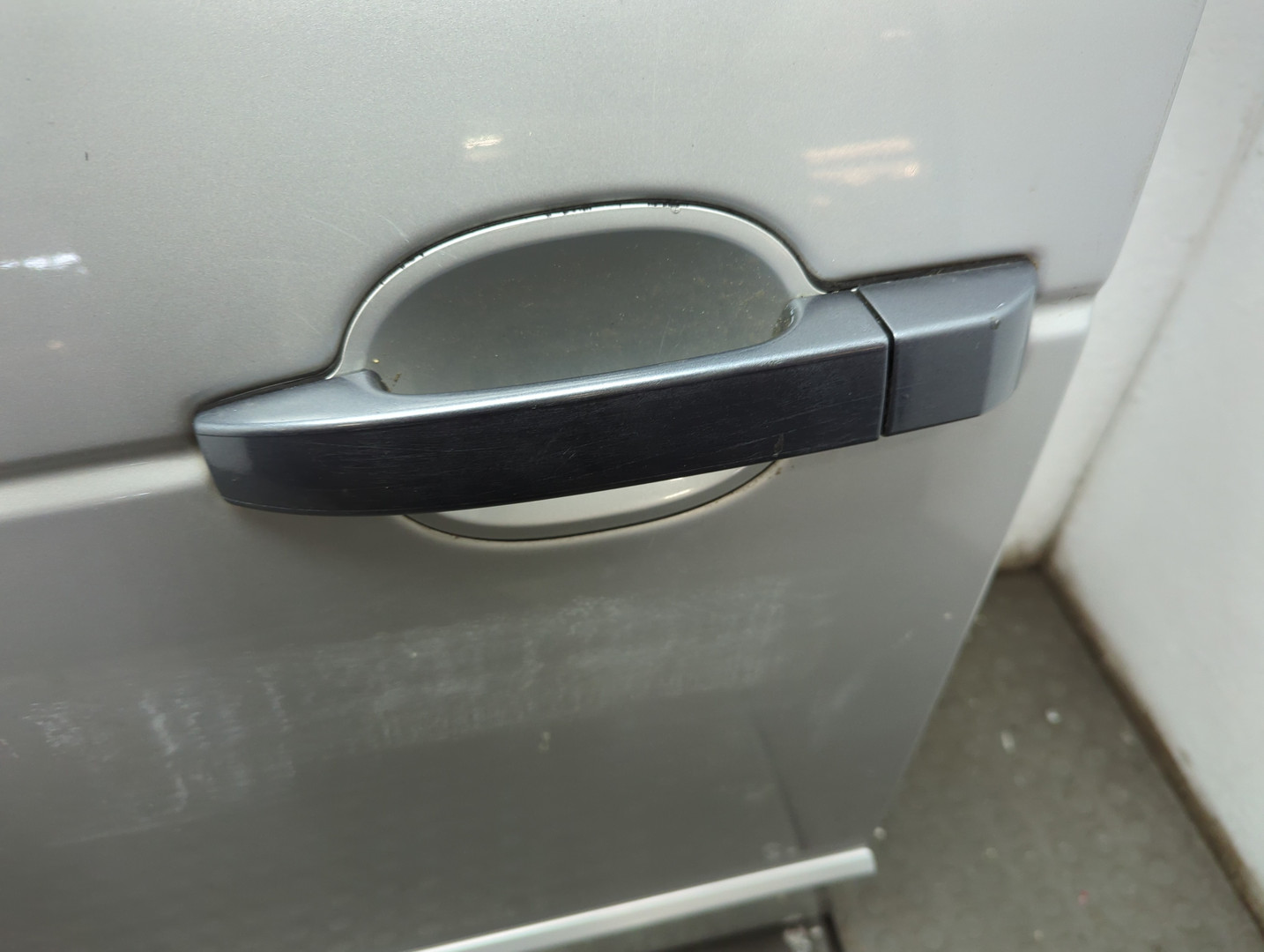 Дверь передняя левая