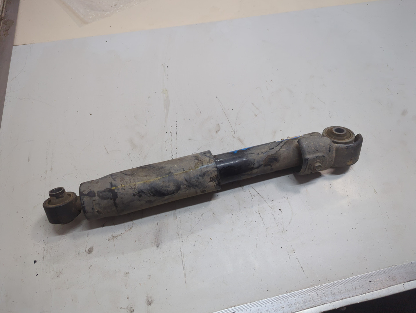 Амортизатор задний (стойка)
