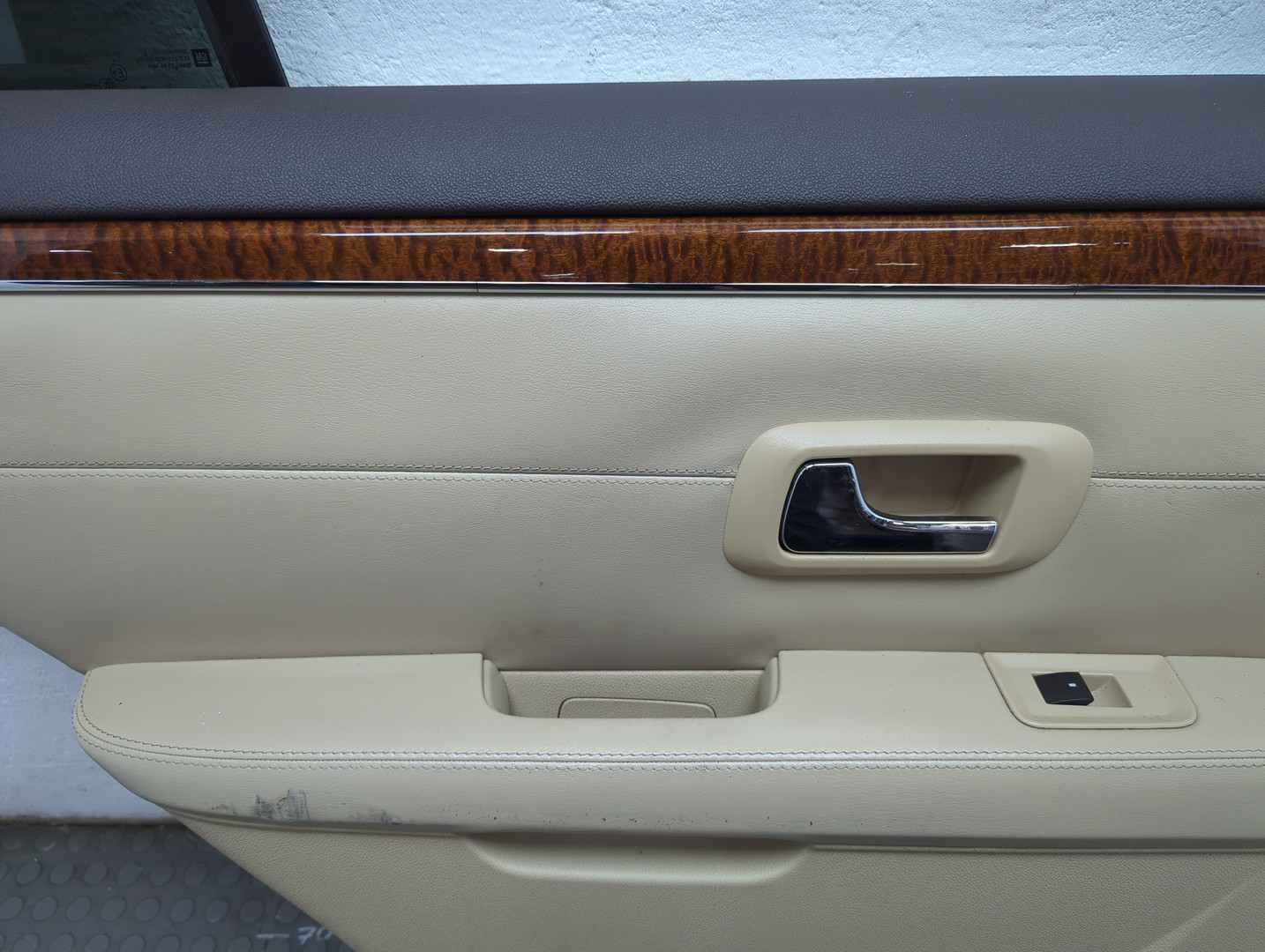 Дверь задняя левая