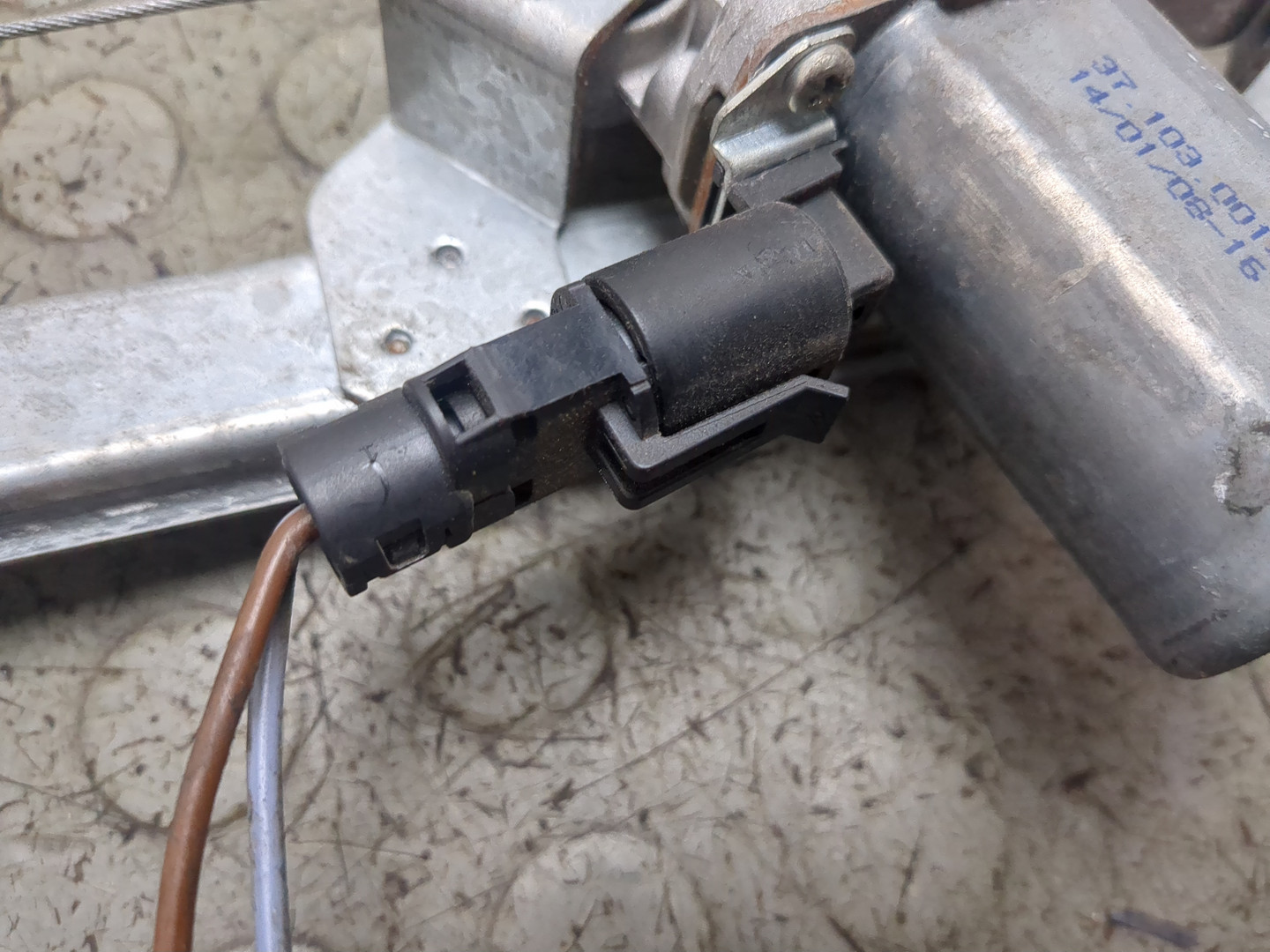Стеклоподъемник электр. передний правый