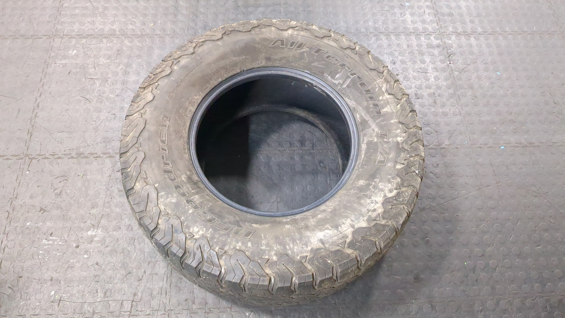 Шины комплект (4 шт.)