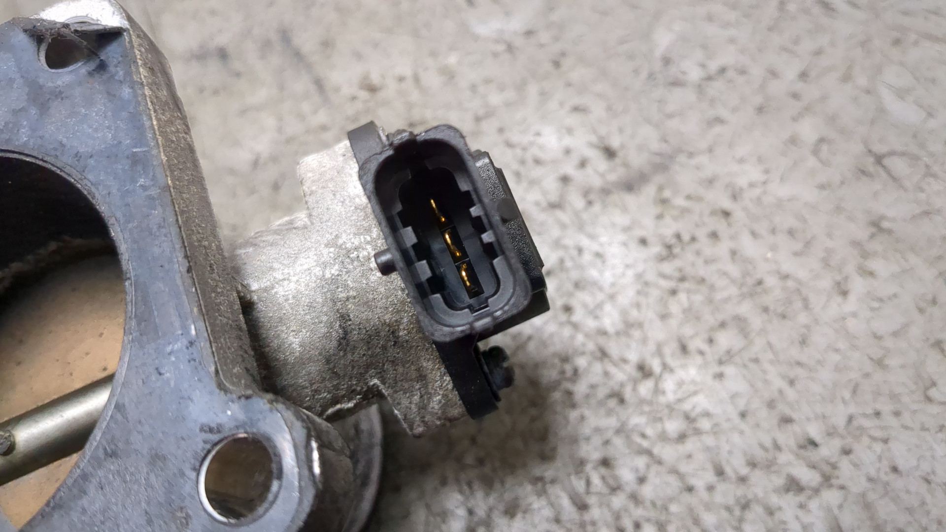 Заслонка дроссельная электрическая