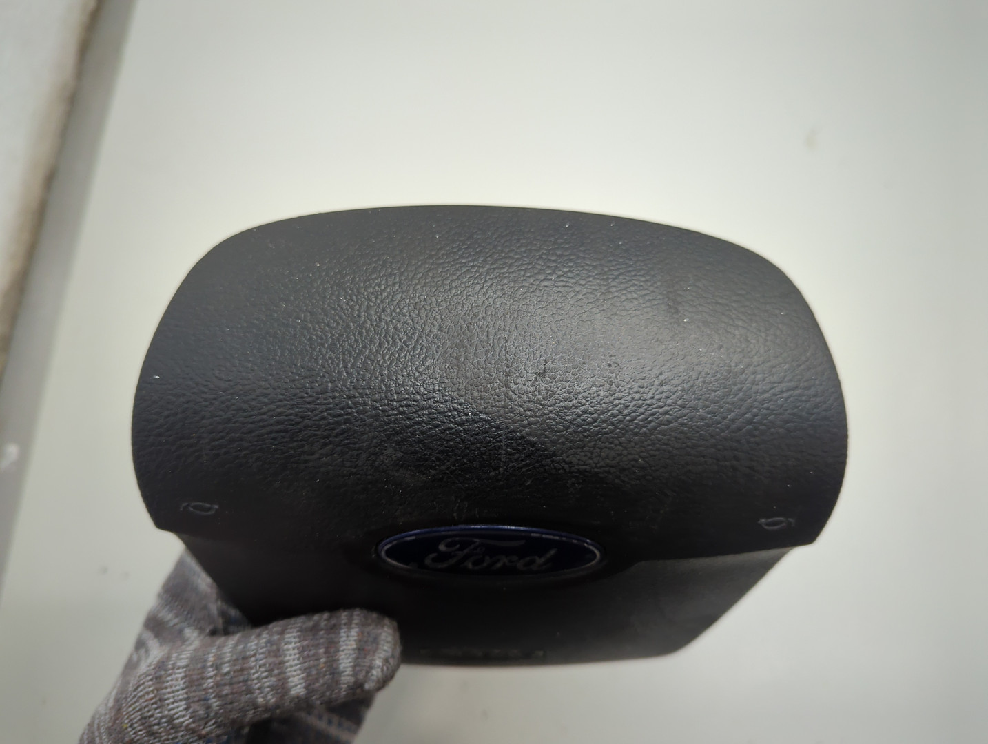 Подушка безопасности в рулевое колесо