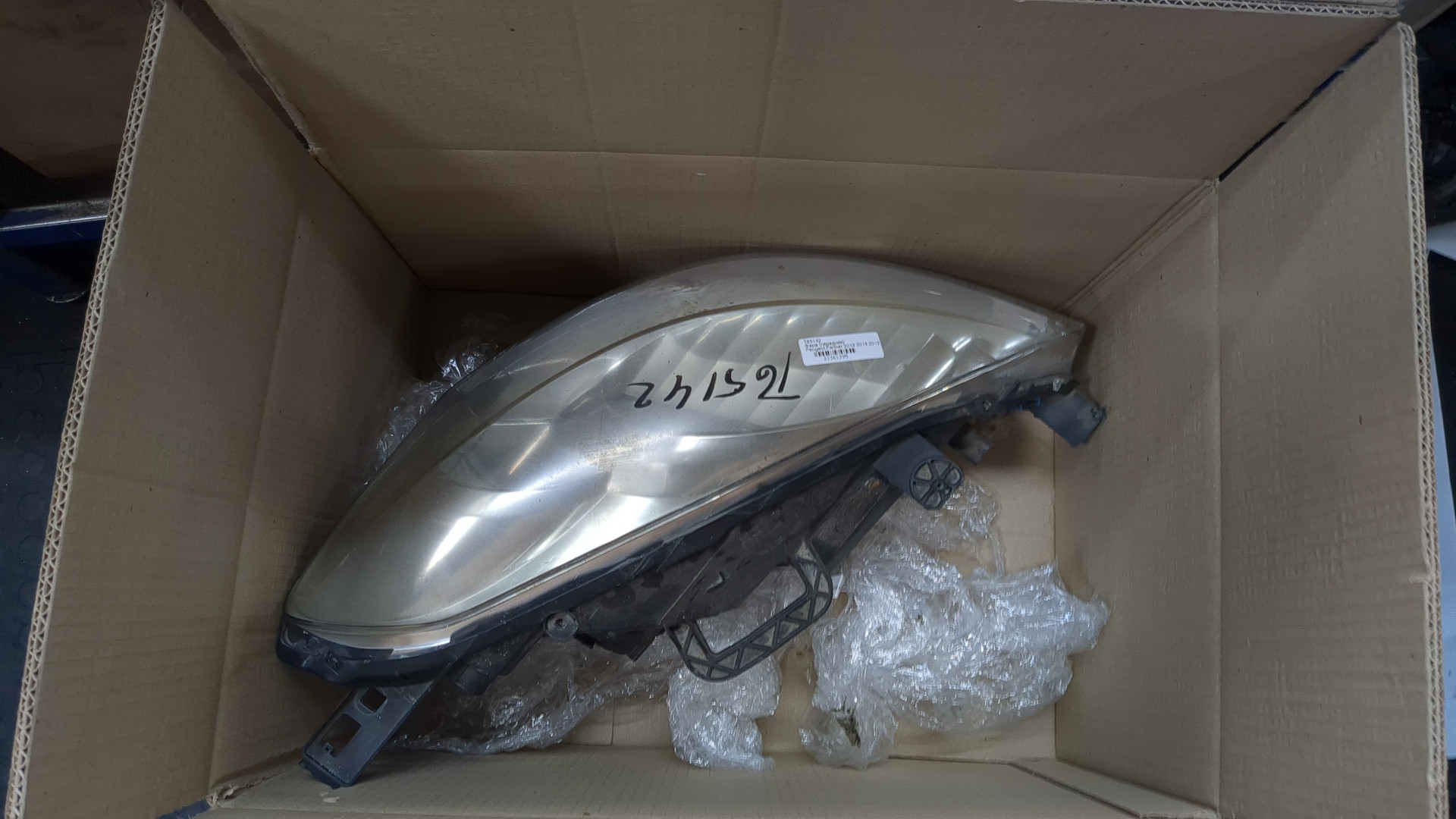 Фара левая