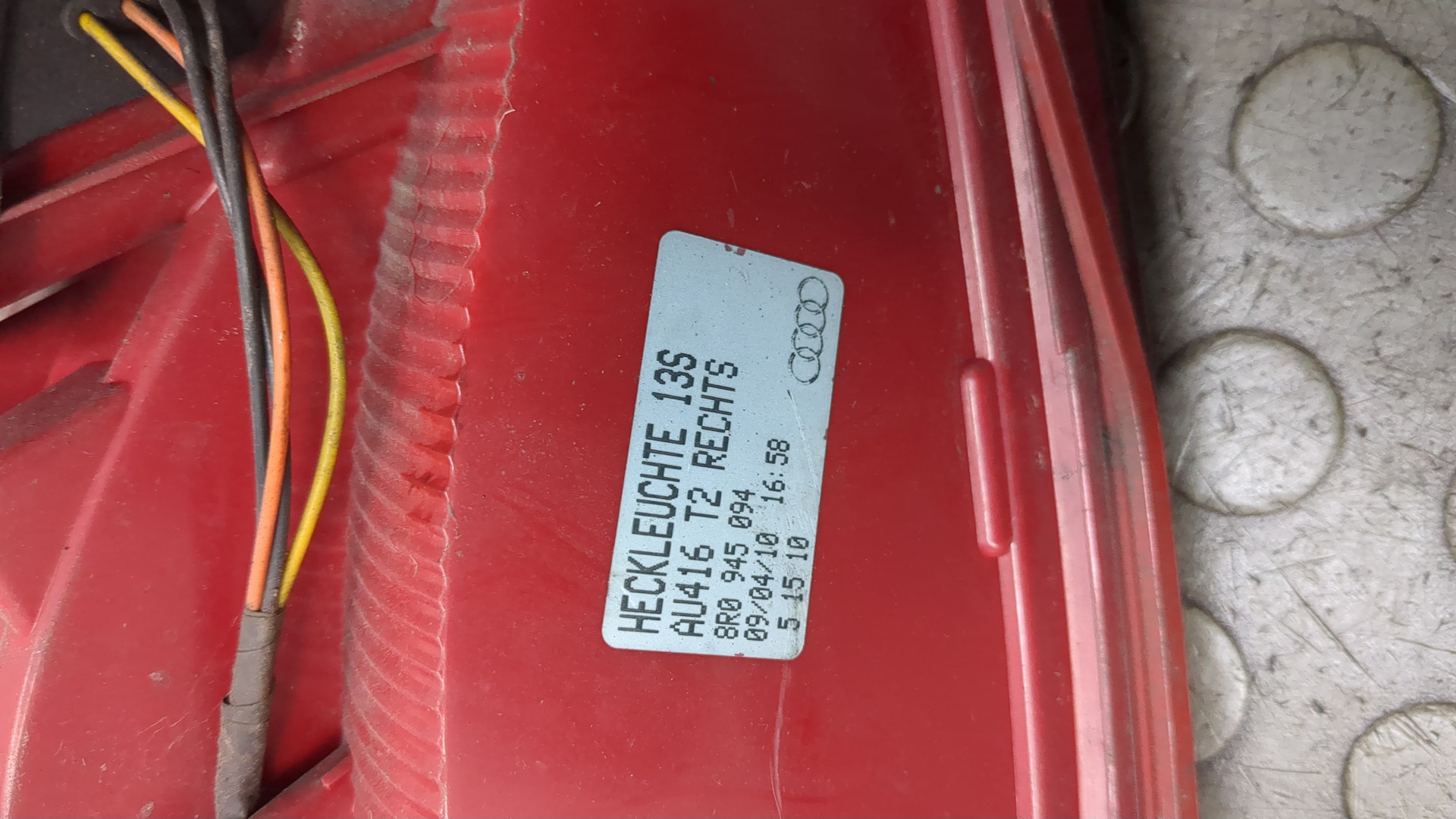 Фонарь задний правый