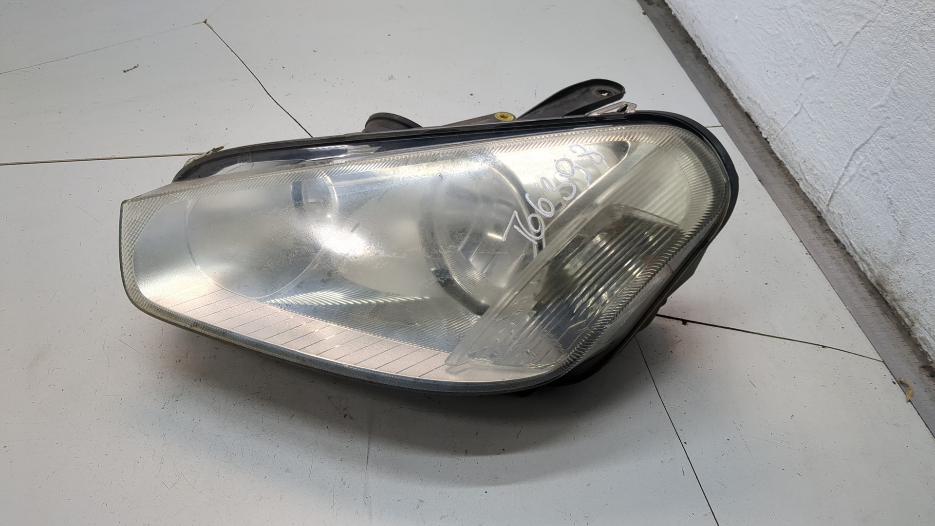 Фара левая