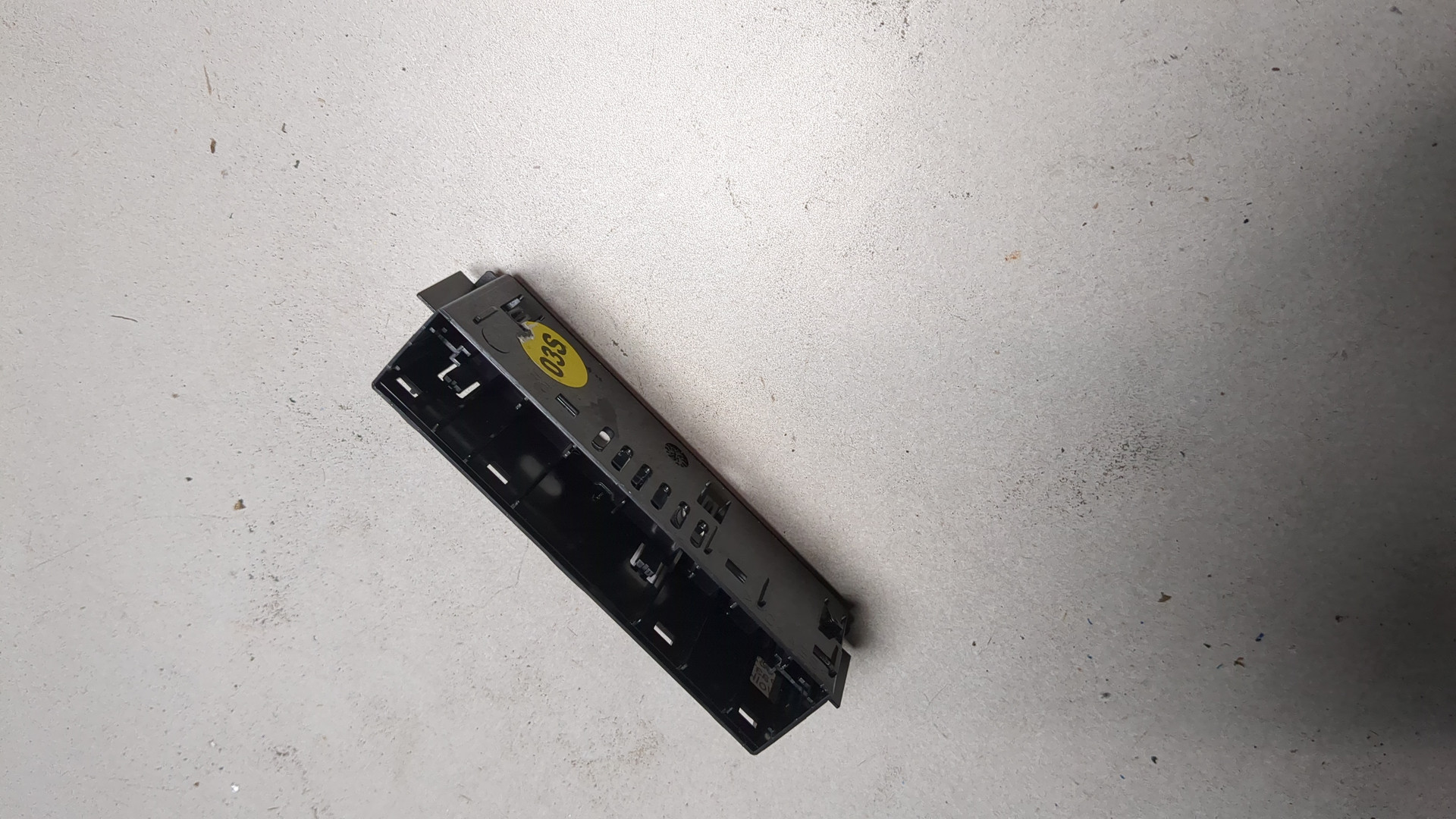 Гнездо AUX / USB IN