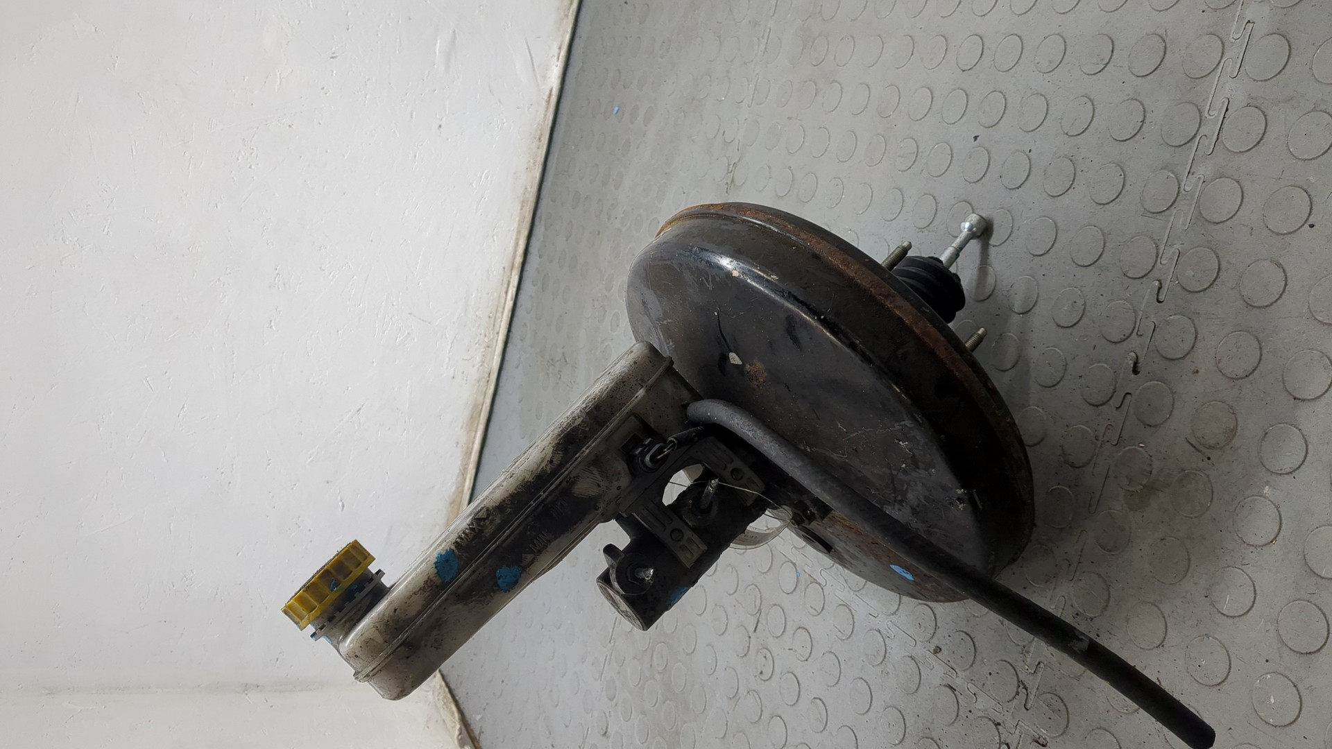 Цилиндр тормозной главный