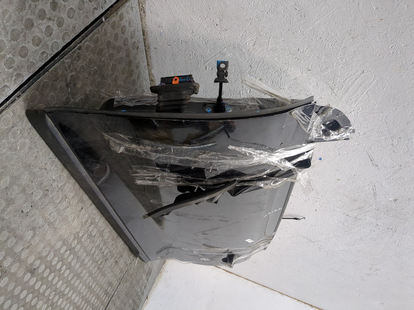 Дверь передняя левая