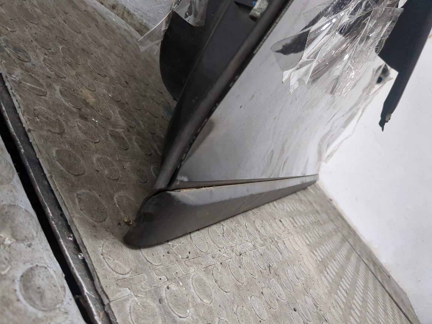 Дверь передняя левая