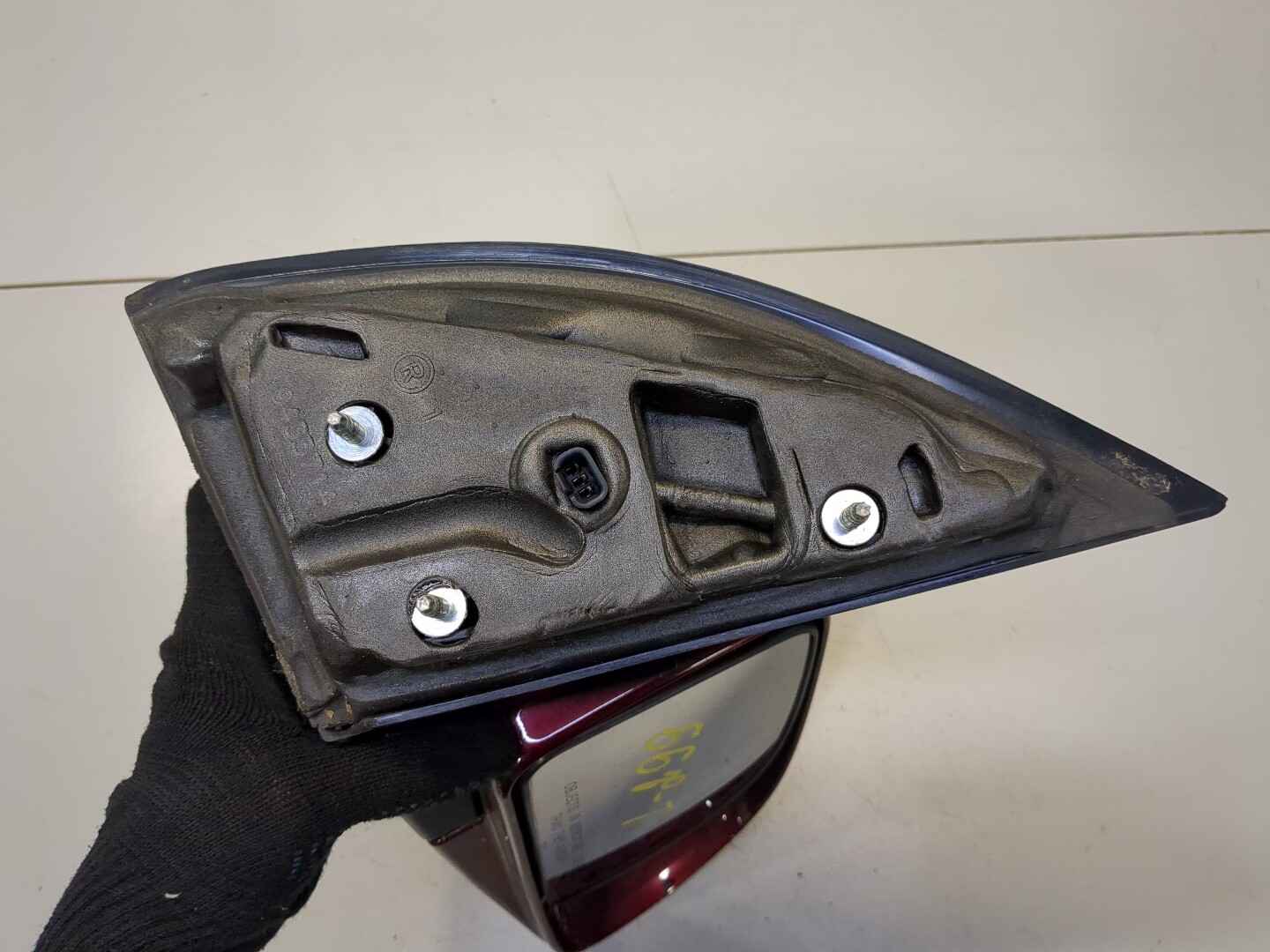 Зеркало правое электрическое