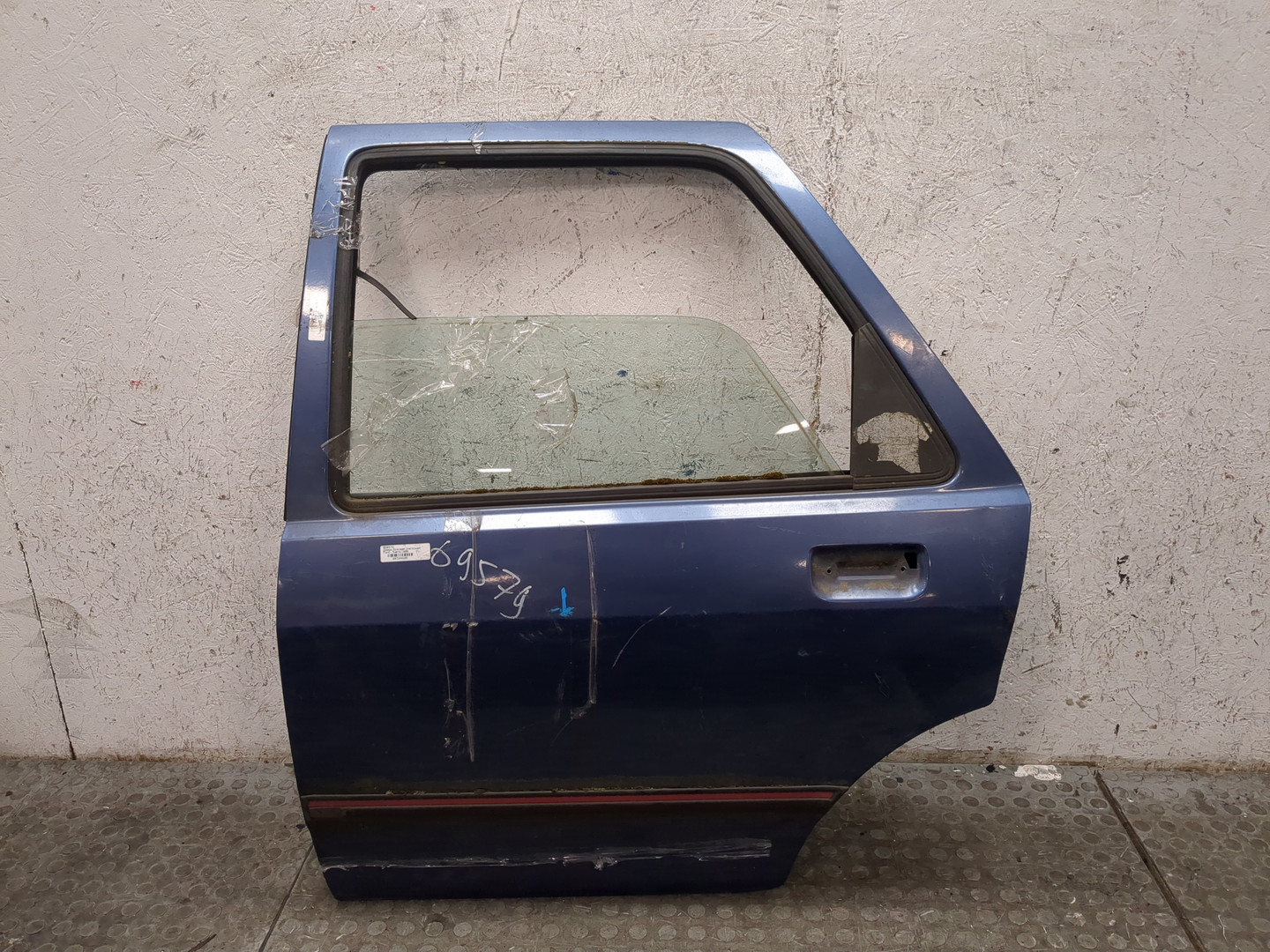 Дверь задняя левая