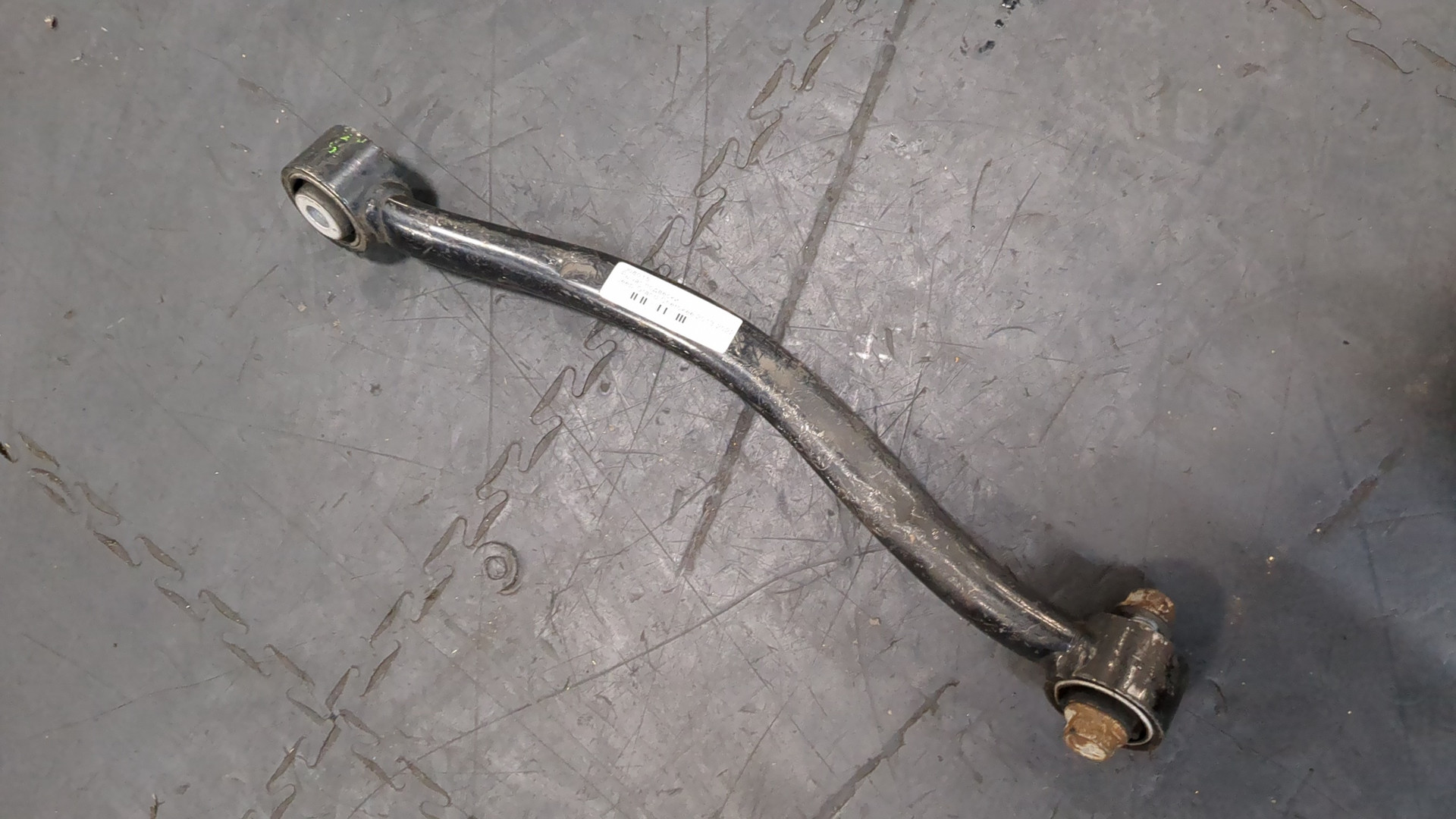 Рычаг задний