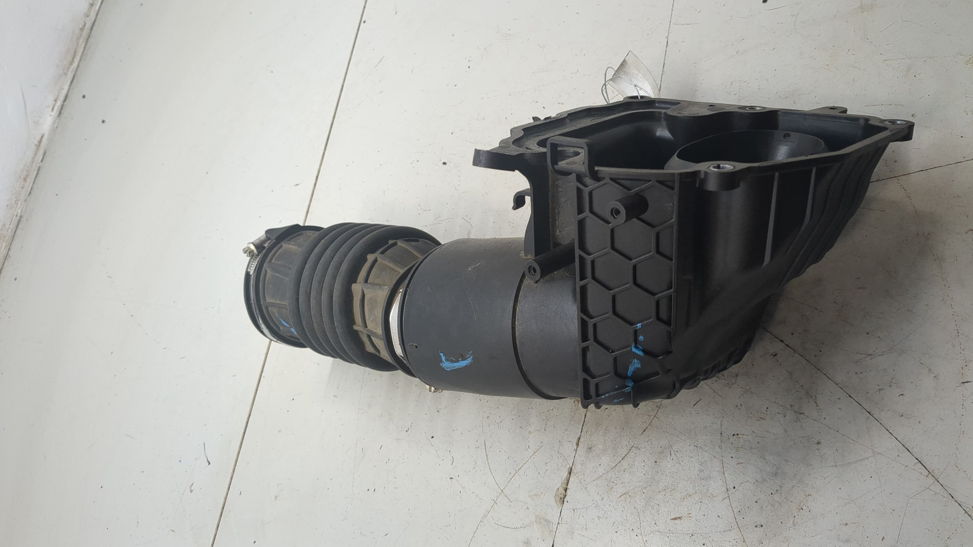 Патрубок воздушного фильтра