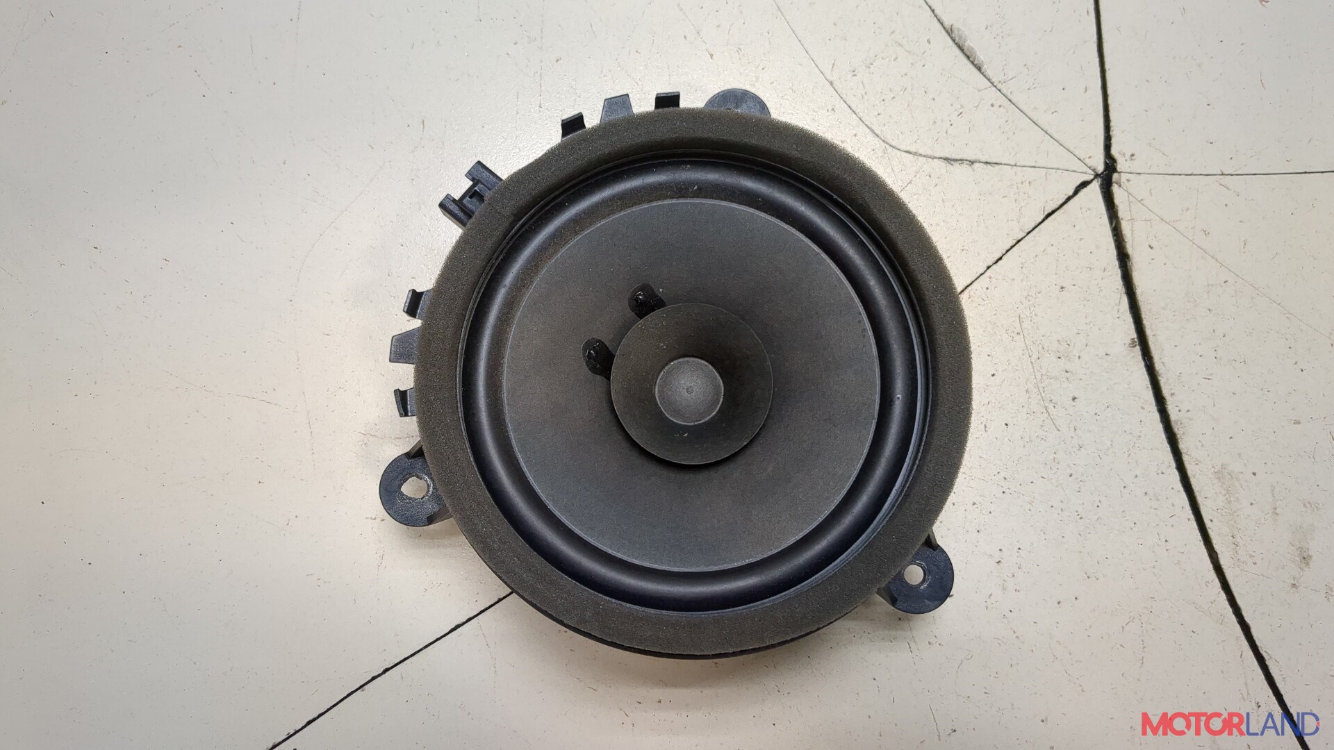 Volvo v50 hot sale subwoofer