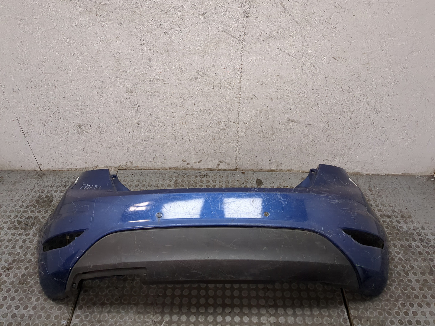 Бампер задний