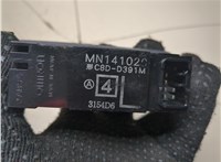 MN141020 Кнопка стеклоподъемника (блок кнопок) Mitsubishi Colt 2004-2008 8395943 #2