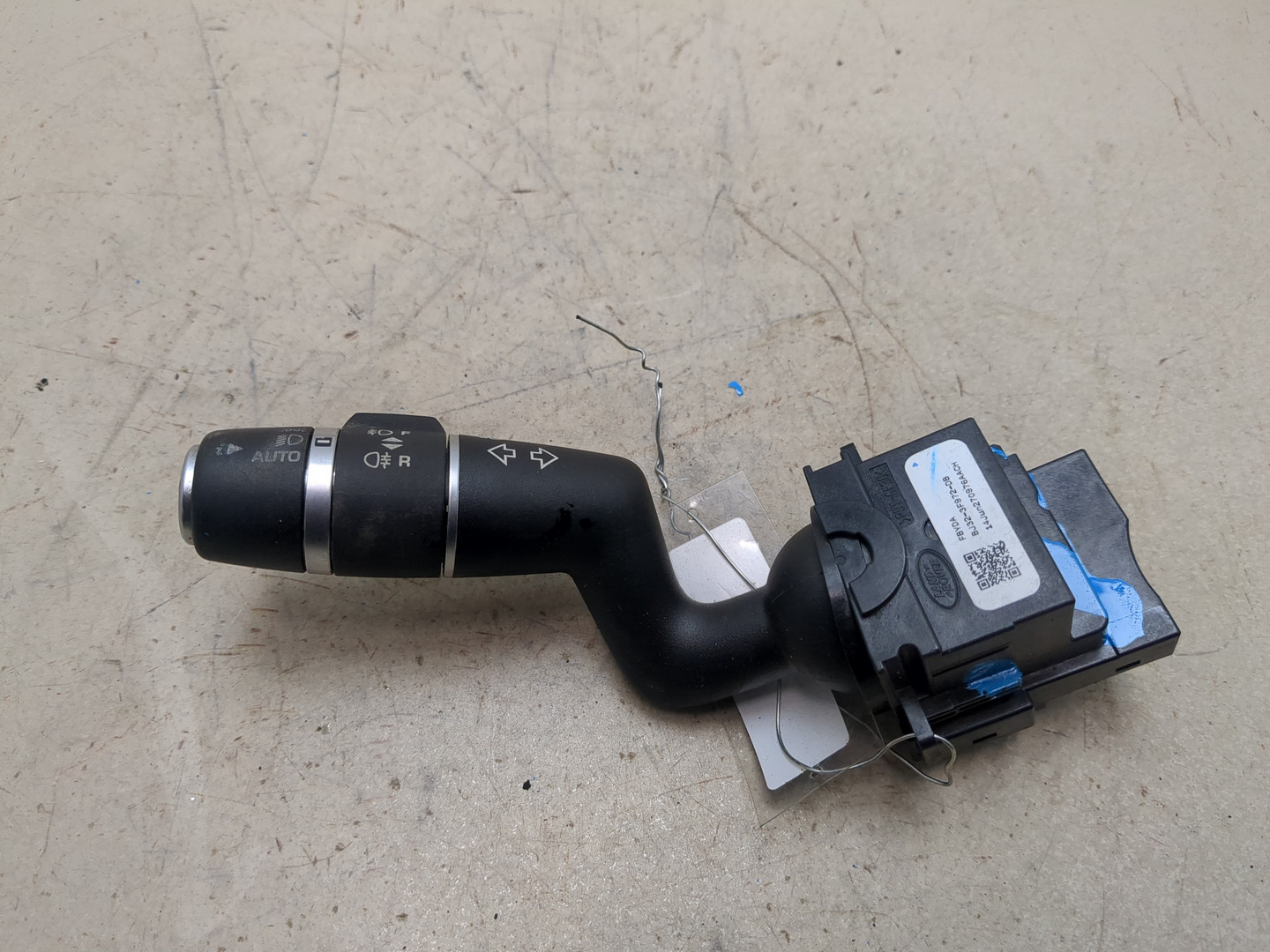 Переключатель поворотов подрулевой