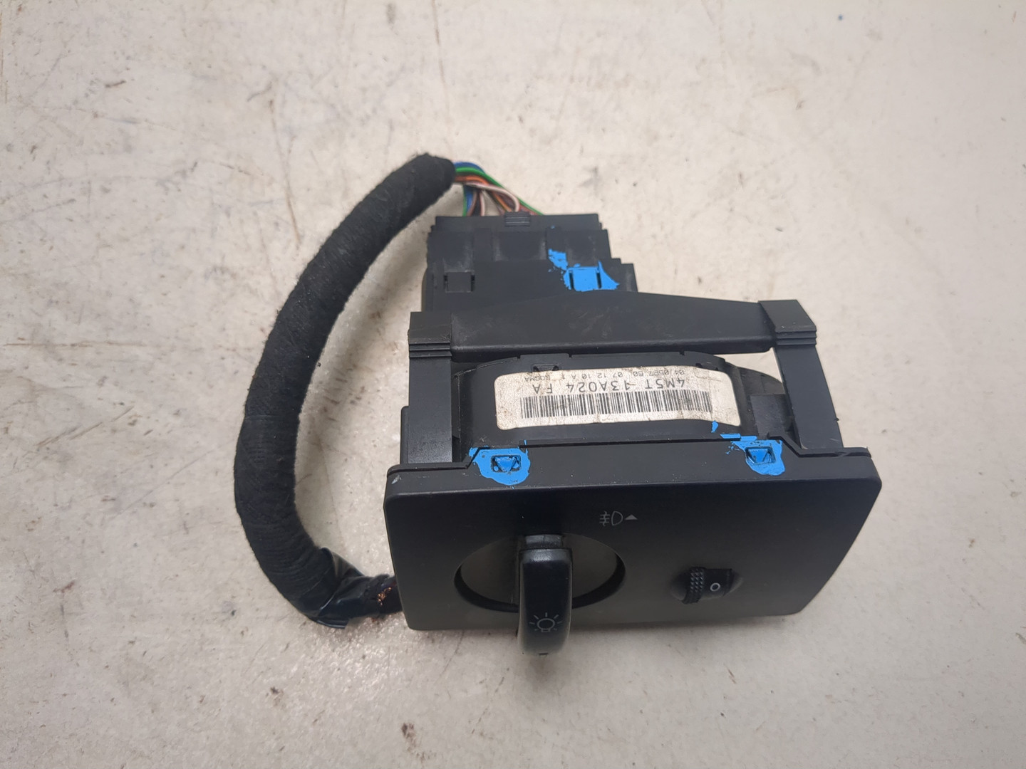 Переключатель света фар