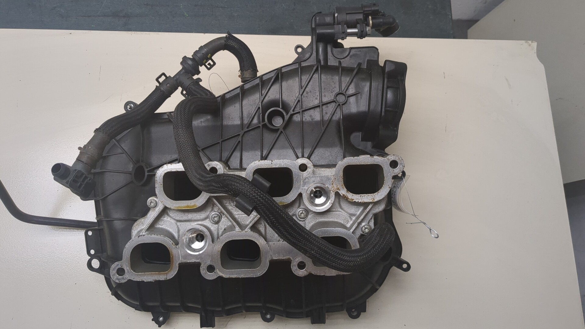 Коллектор впускной