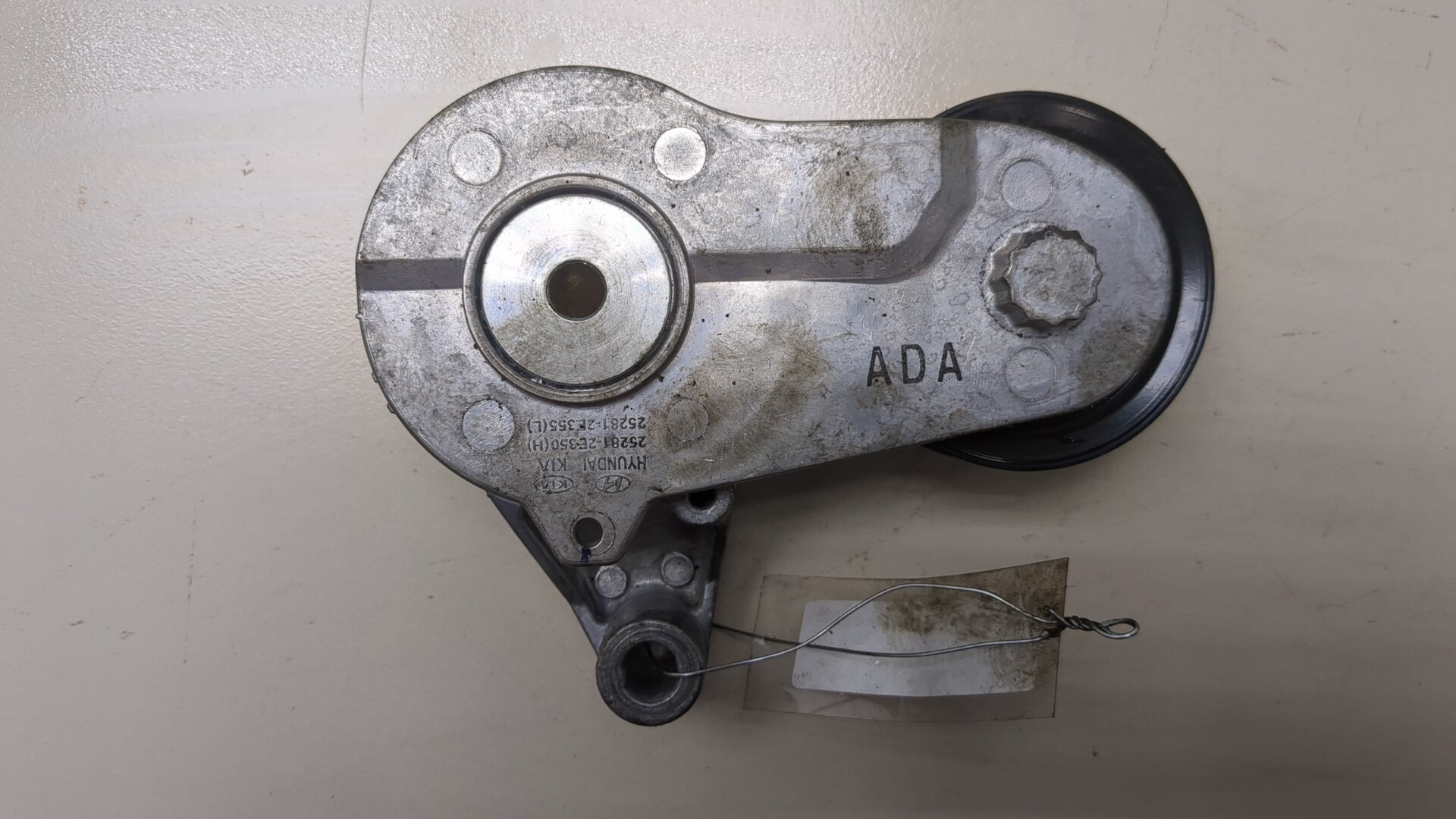 Натяжитель ремня