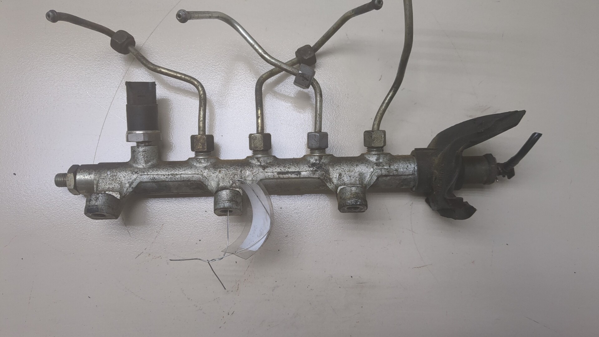 Рейка топливная (рампа)