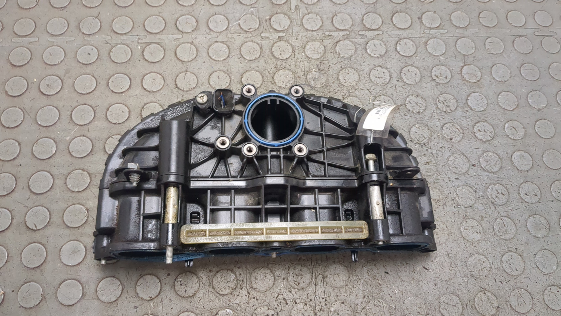 Коллектор впускной