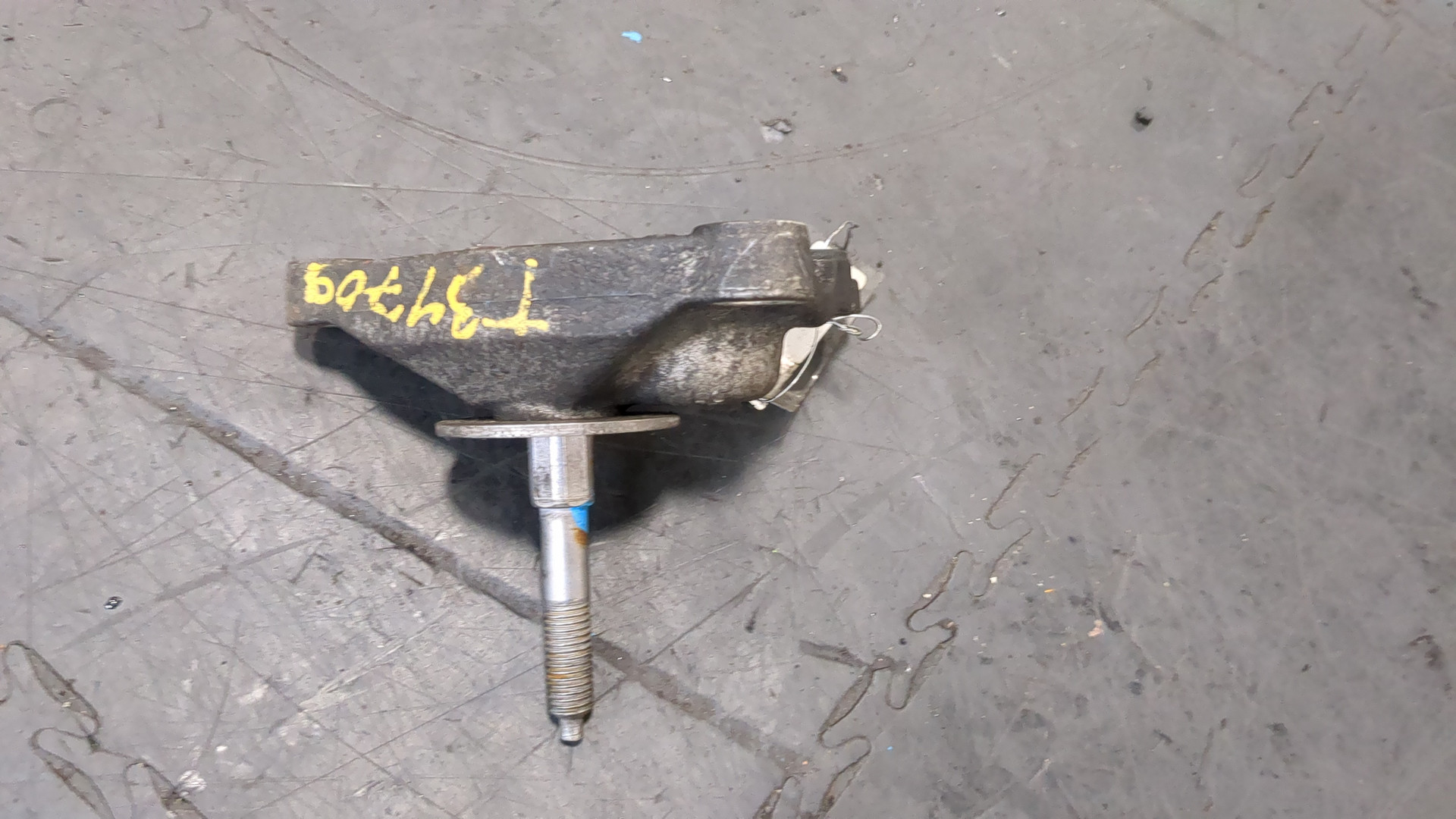 Кронштейн двигателя