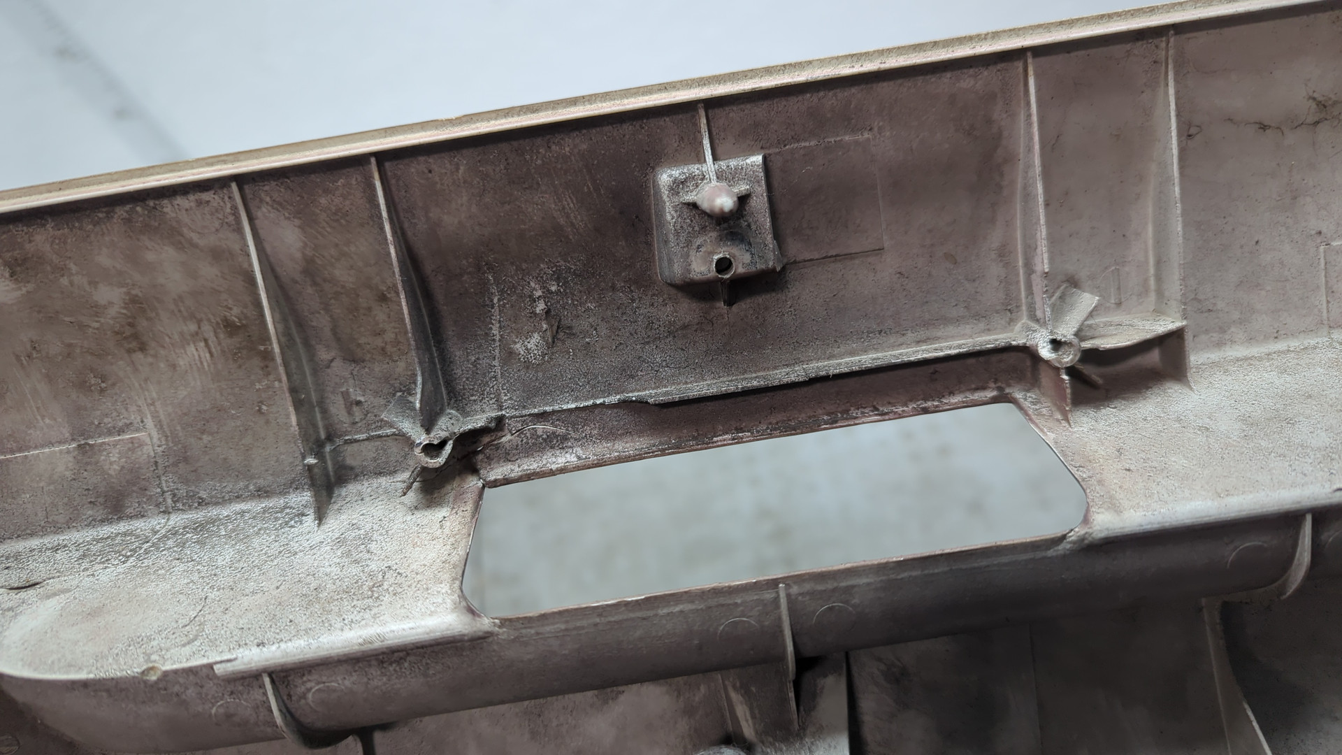 Накладка крышки багажника