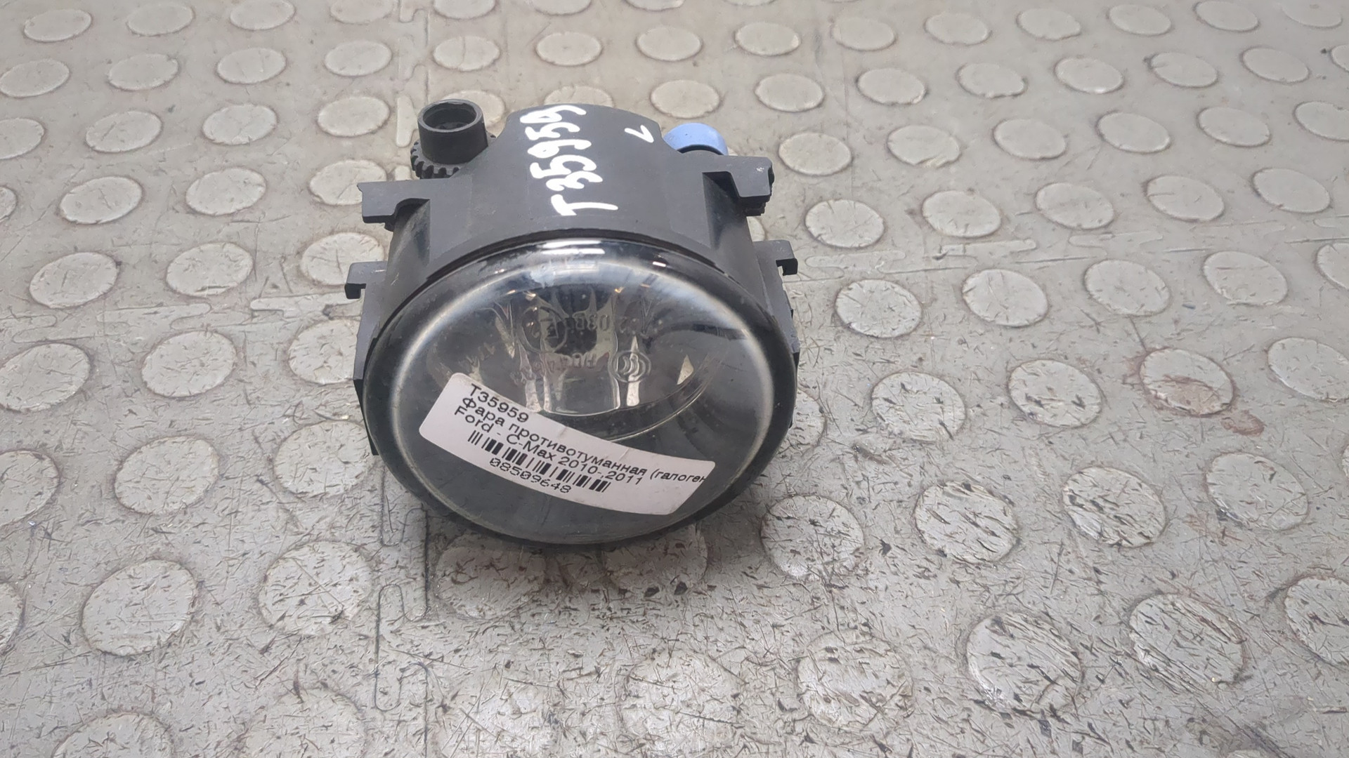 Фара противотуманная левая