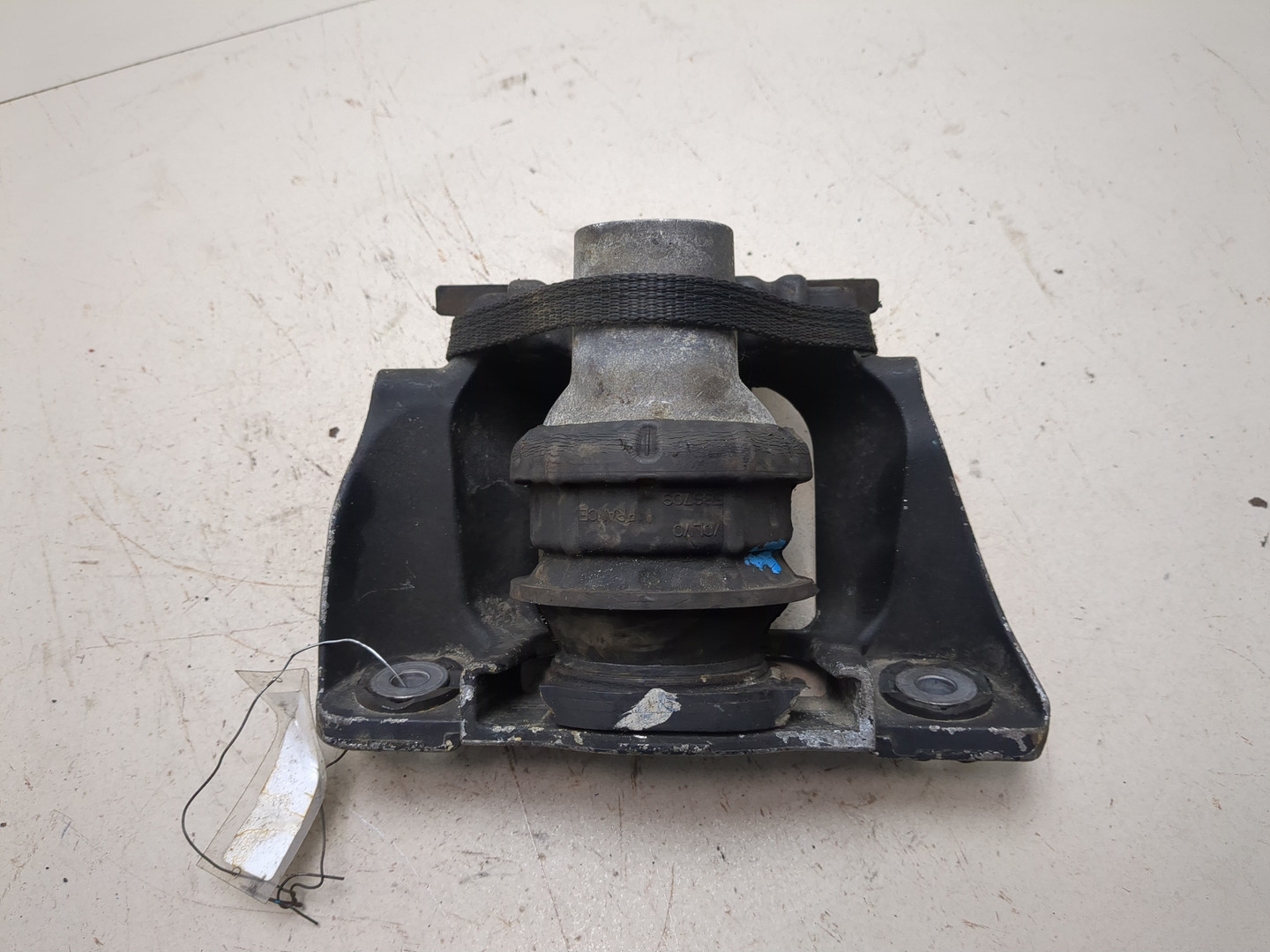 Опора двигателя