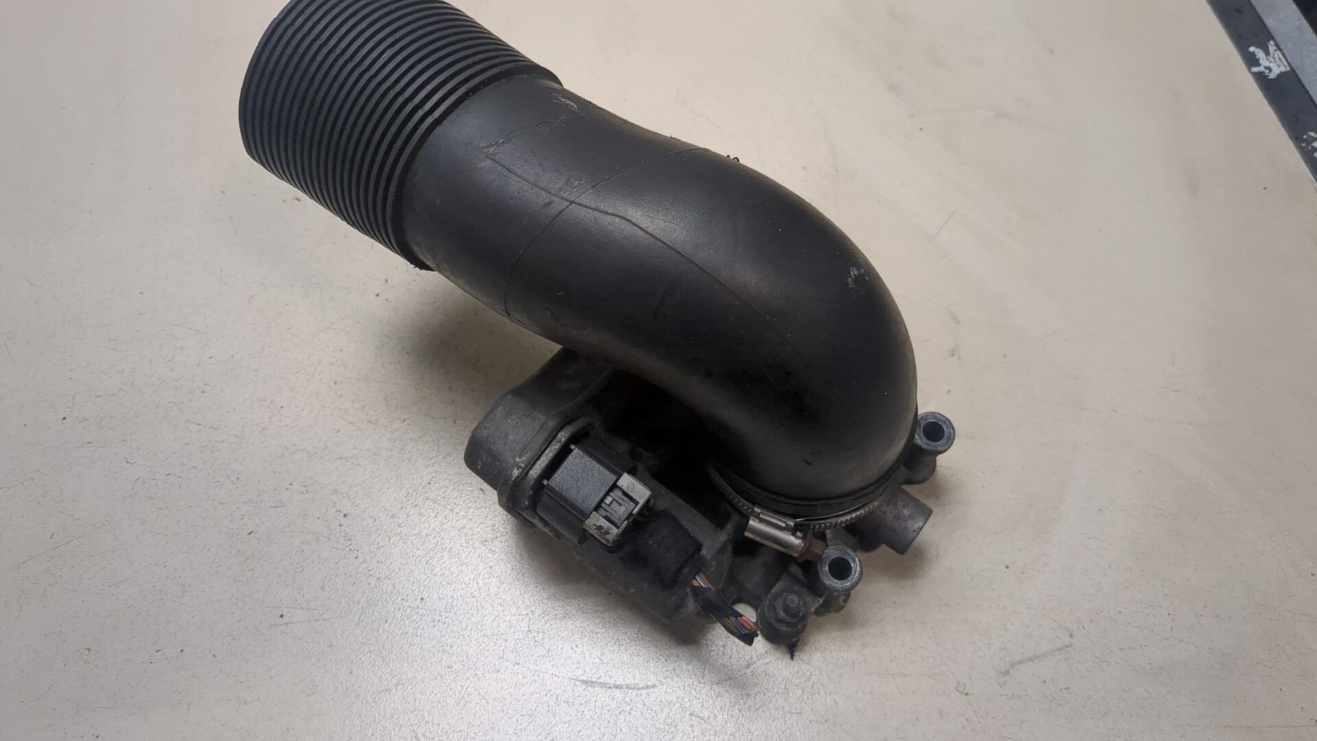 Заслонка дроссельная электрическая