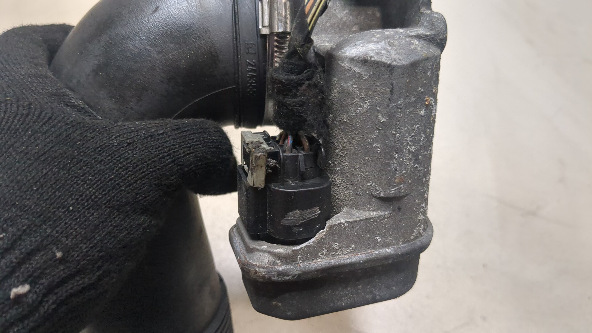 Заслонка дроссельная электрическая