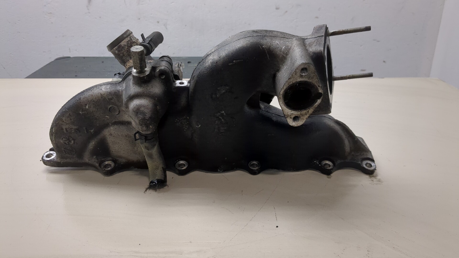 Коллектор впускной