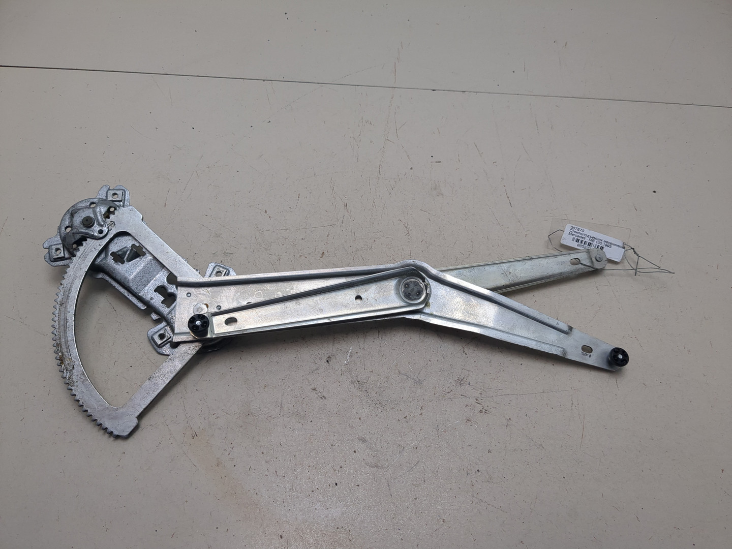 Стеклоподъемник механ. передний правый