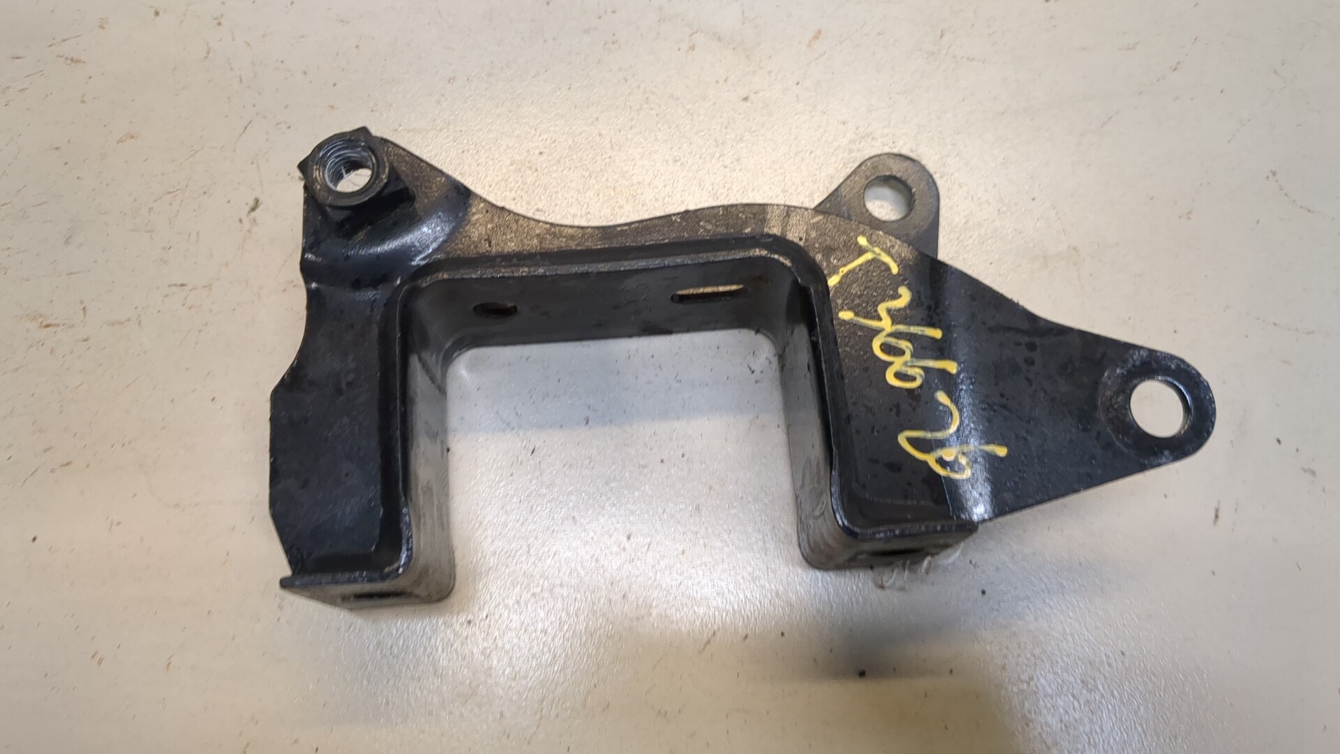 6e0837732. Wht002649. крепеж шкода. крепеж шкода.